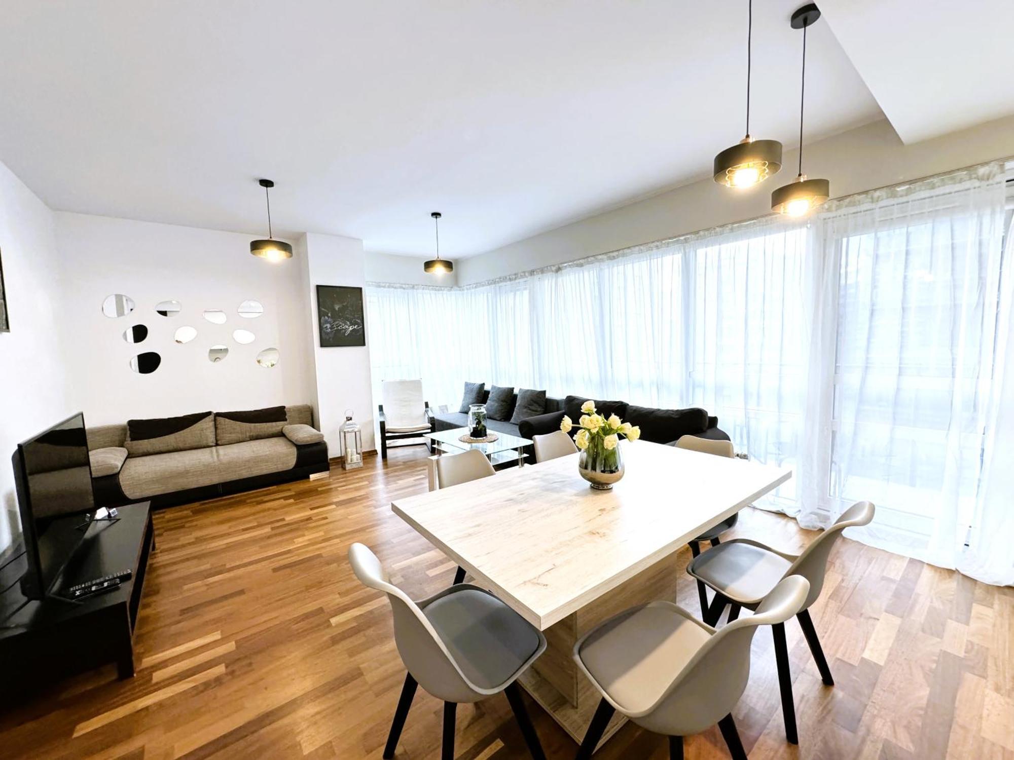 Platinum Towers Country 2 Country Aparthotel