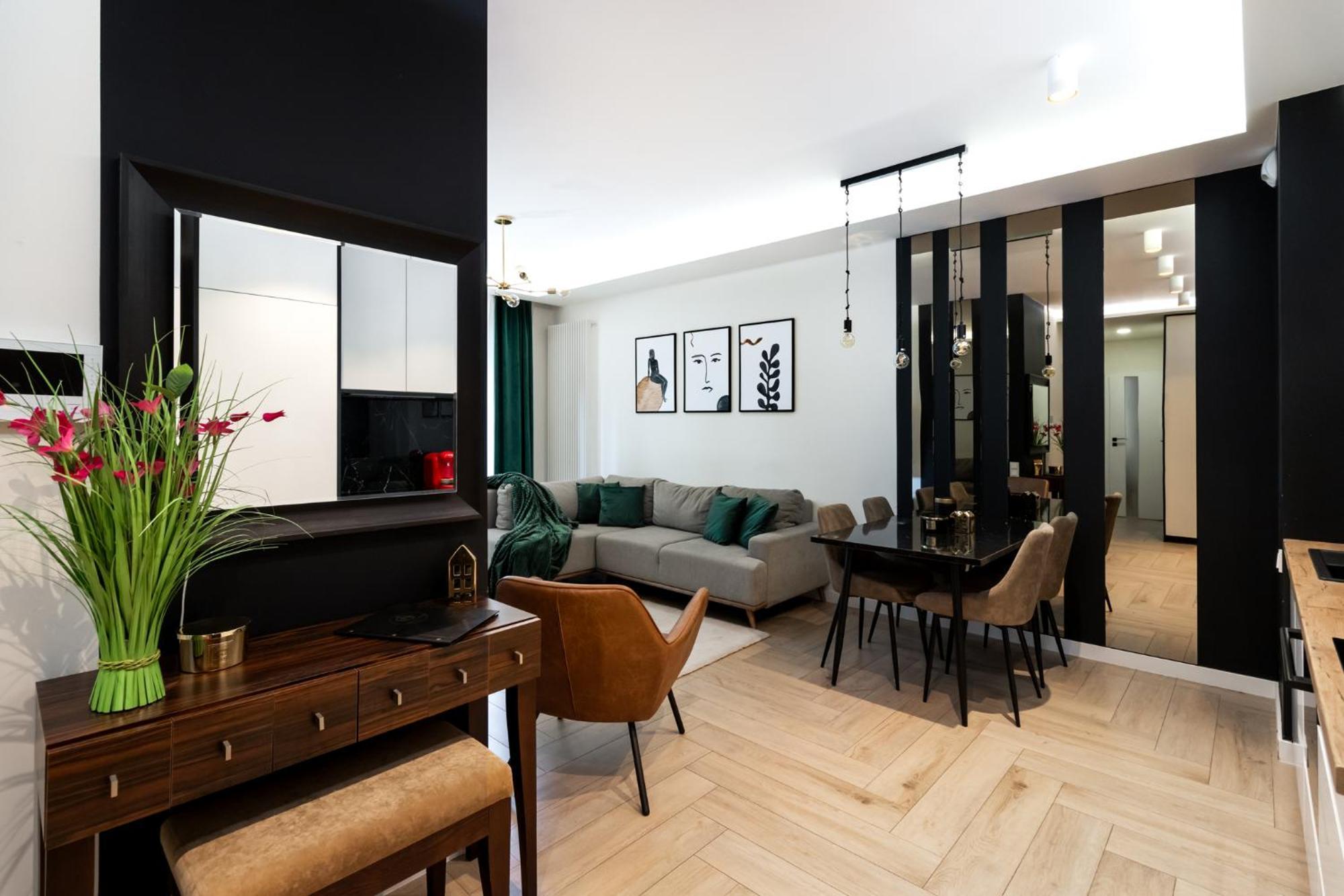 Apartment Golden - Two Bedrooms Luxury In The Center - Mennica