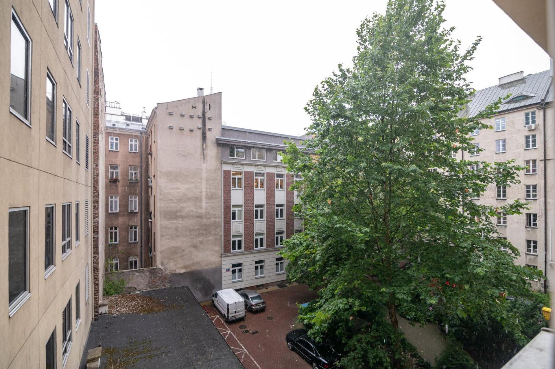 Regem Nowogrodzka *