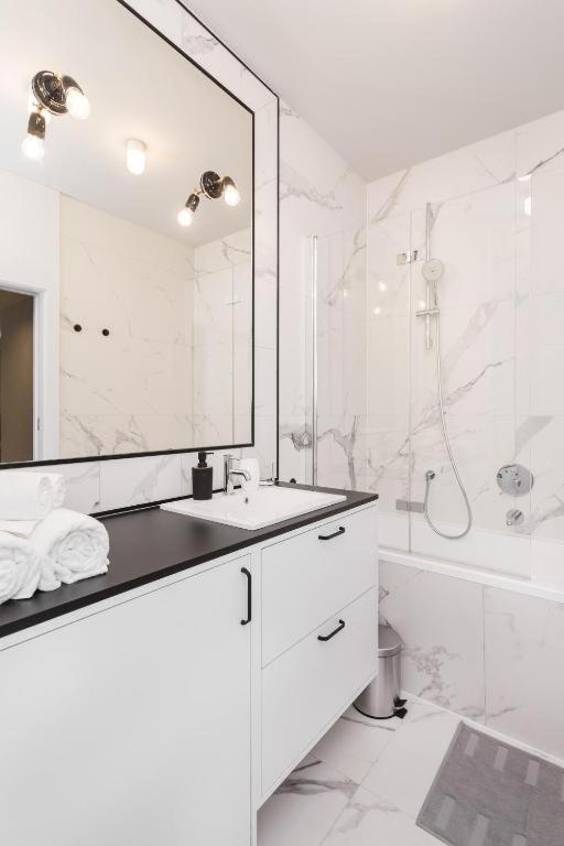 Apartment Golden - Two Bedrooms Luxury In The Center - Mennica Warsaw