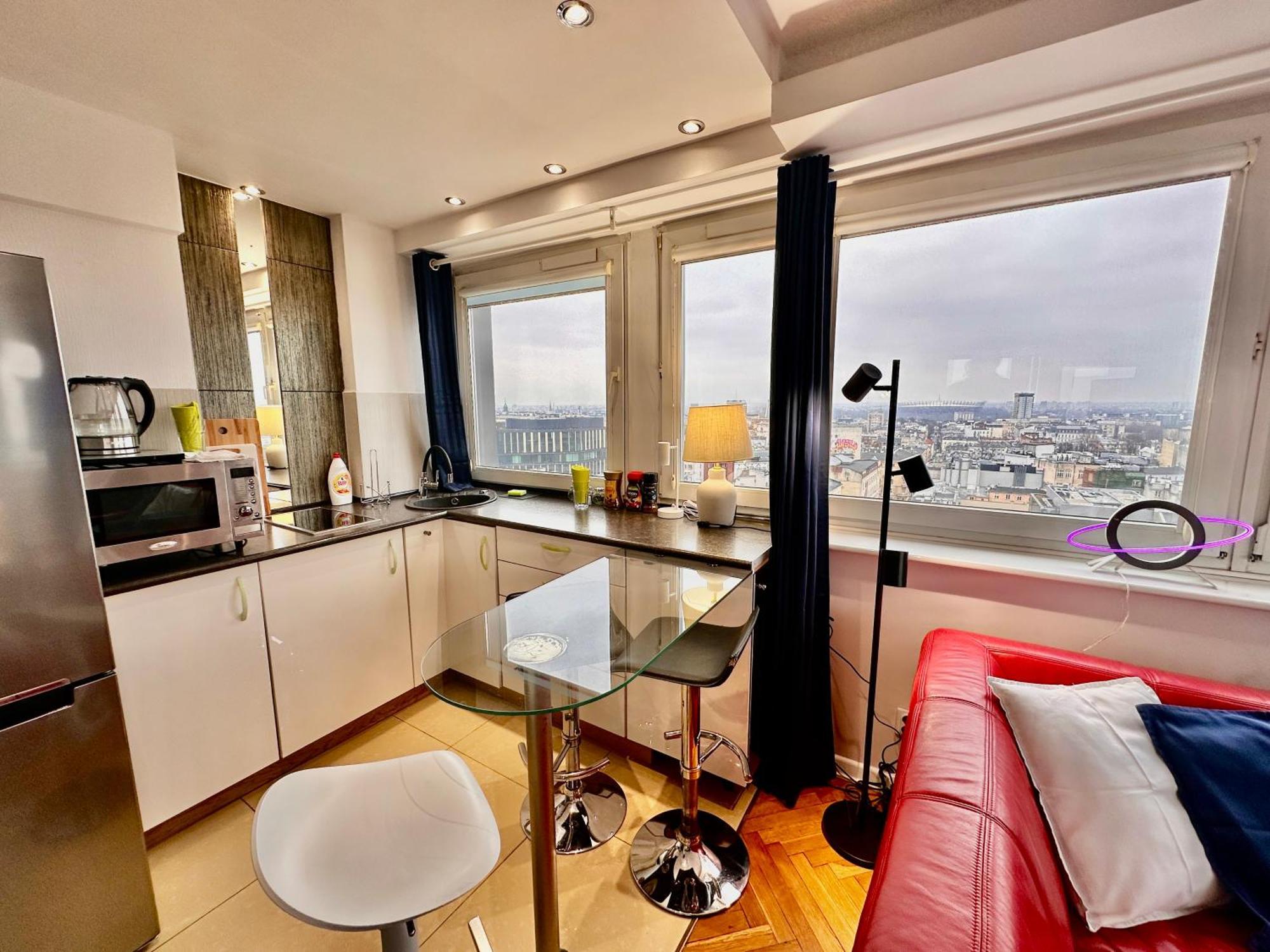 Sawa 6 Metro Fast Wifi 70'tv Panorama Hbo, Netflix, Dsiney+ Apartment