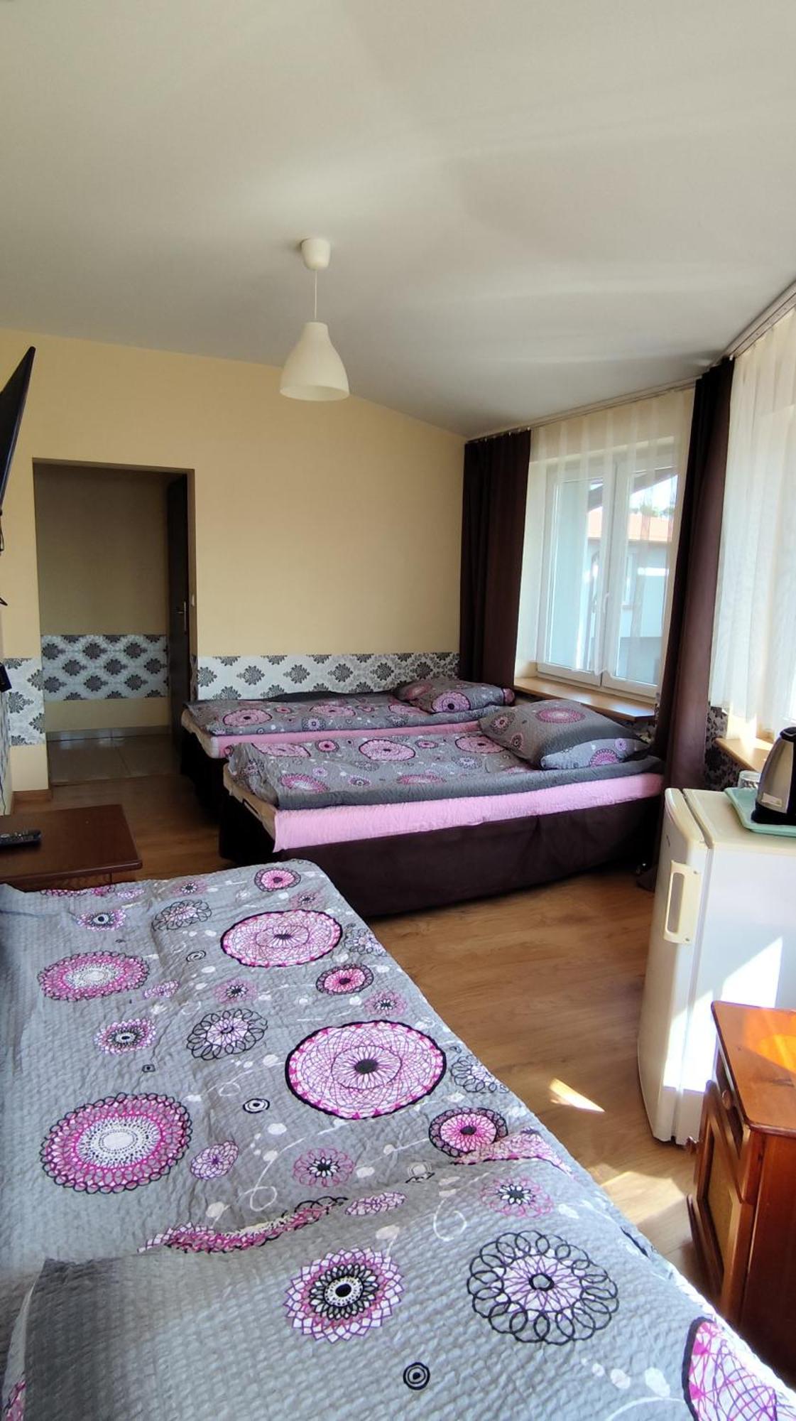 Henrix Homestay *