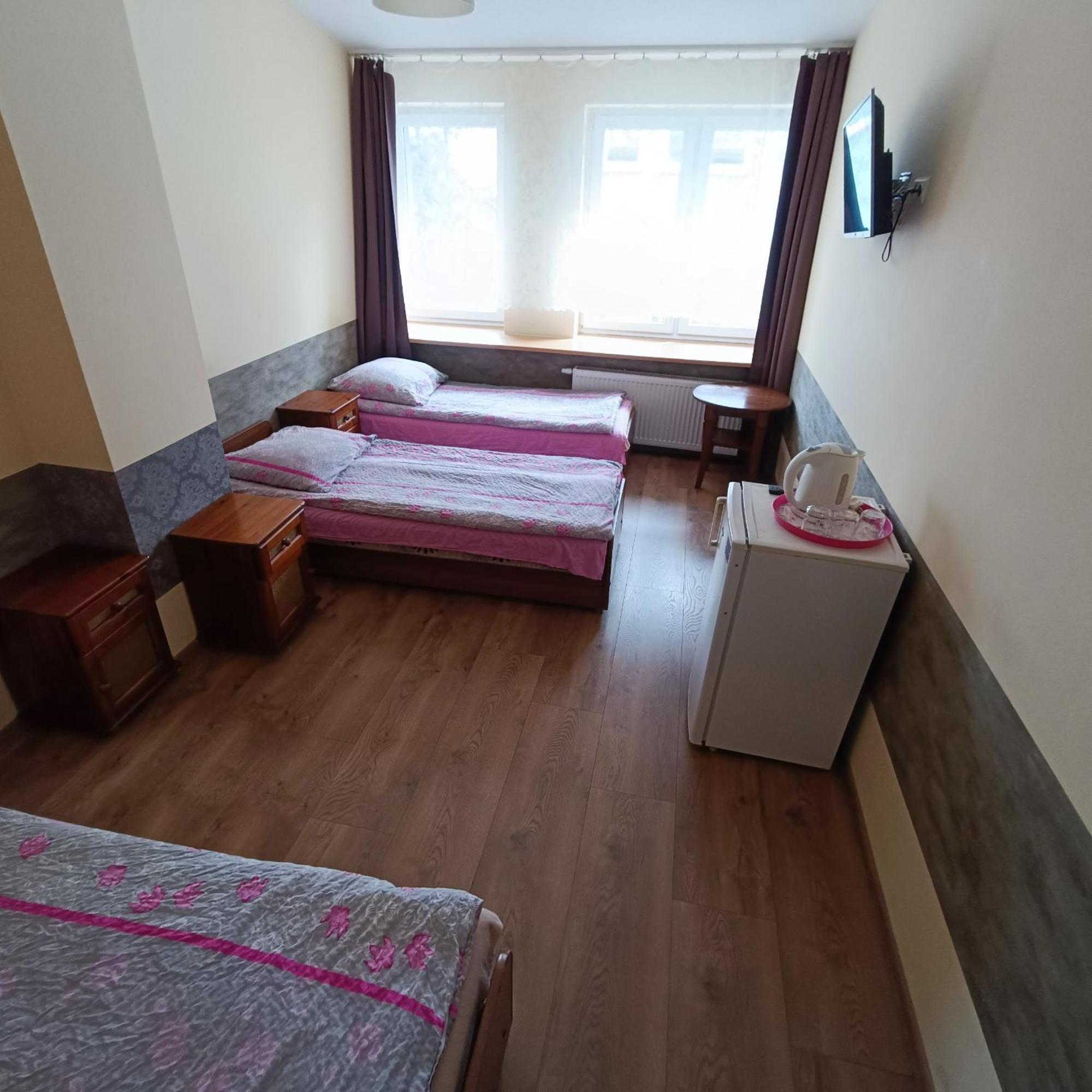 Henrix Homestay *