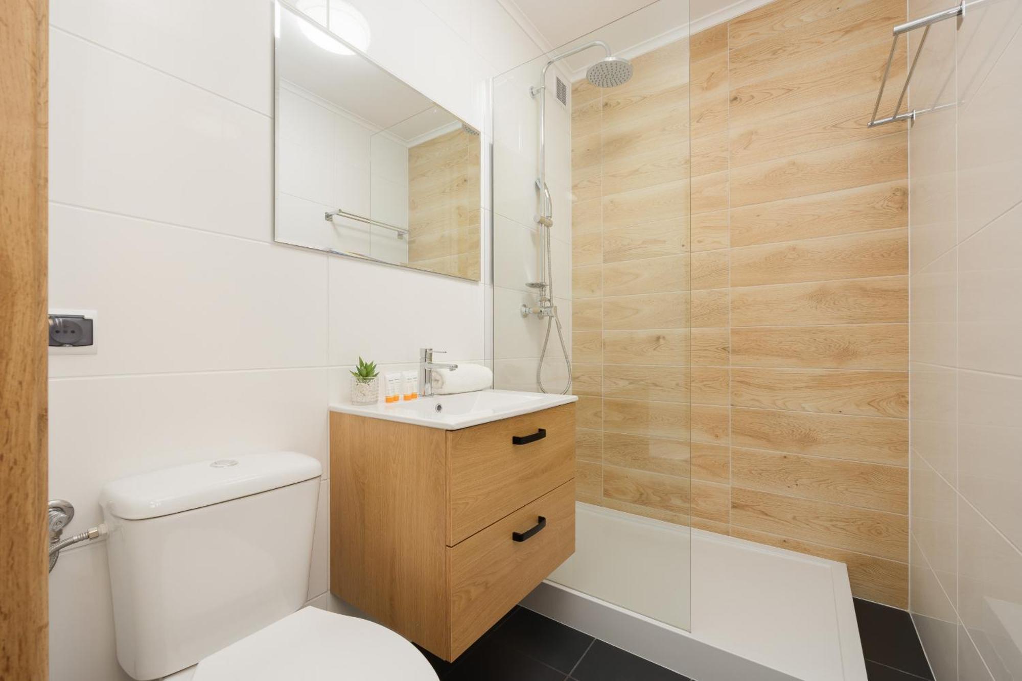 Apartament Bright For 4 People In By Renters *