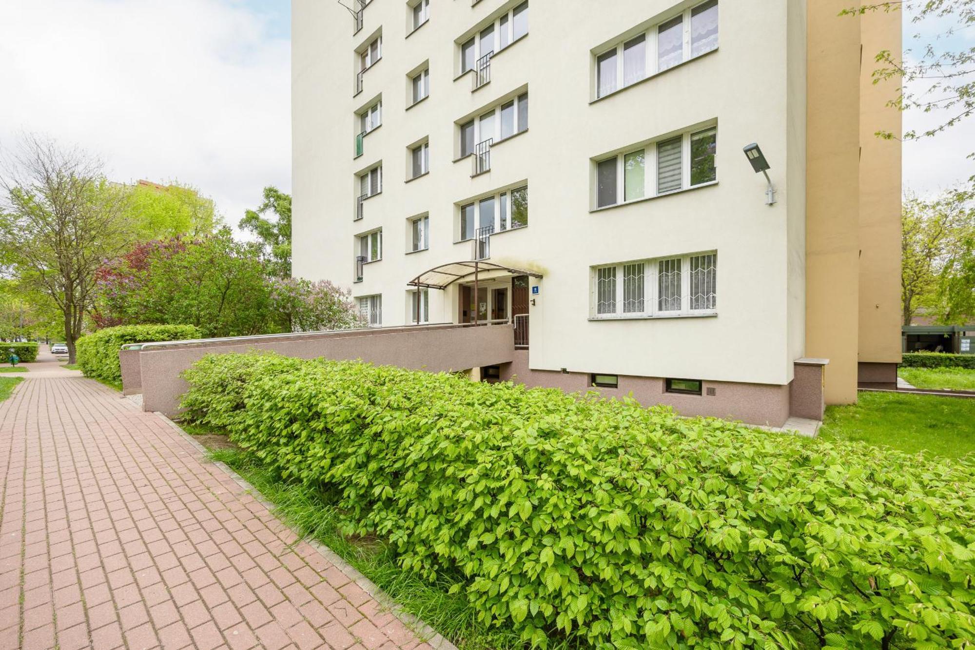Bright For 4 People In By Renters Warszawa