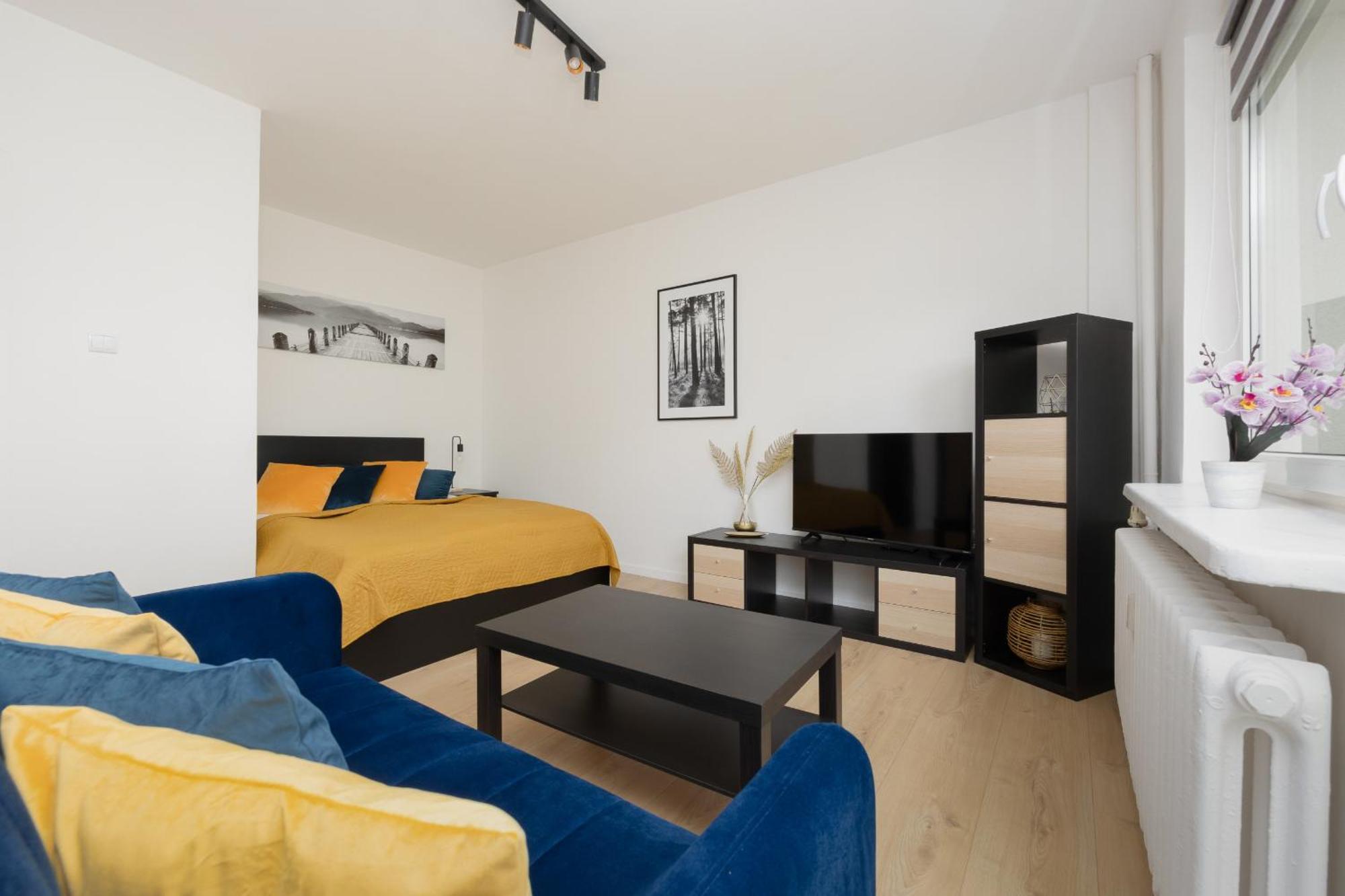Bright For 4 People In By Renters