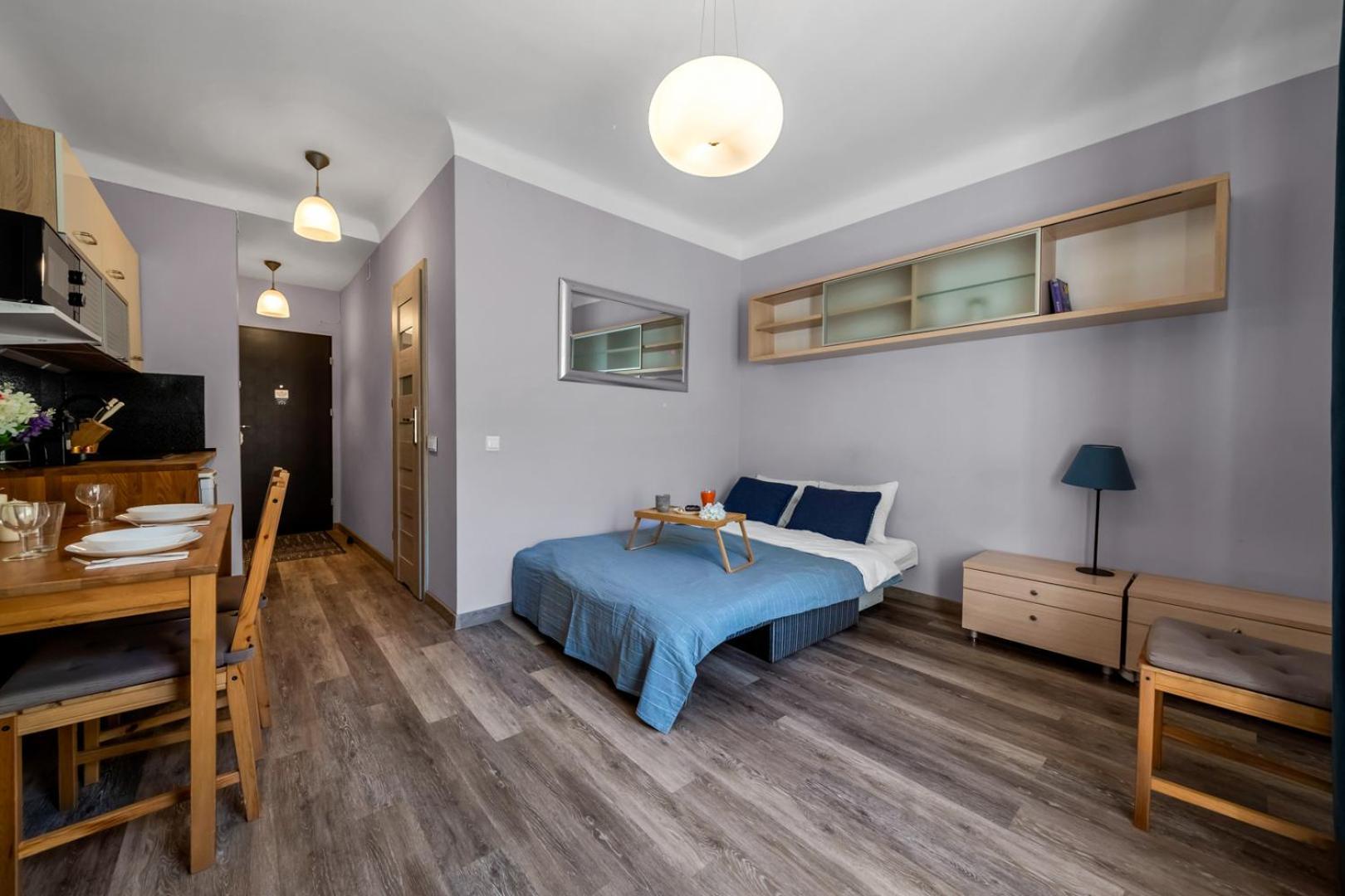 - Parks & Metro Nearby - By Rentujemy Apartment *