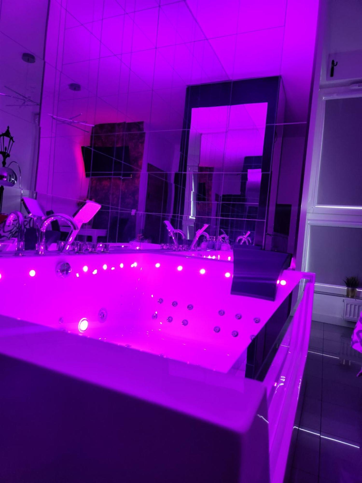 Apartment House - In With Private Jacuzzi, Full Access To Sauna, Gym And Billards - Studia Z Prywatnym Jacuzzi Oraz Dostepem Do Sauny, Silowni I Bilarda Warschau