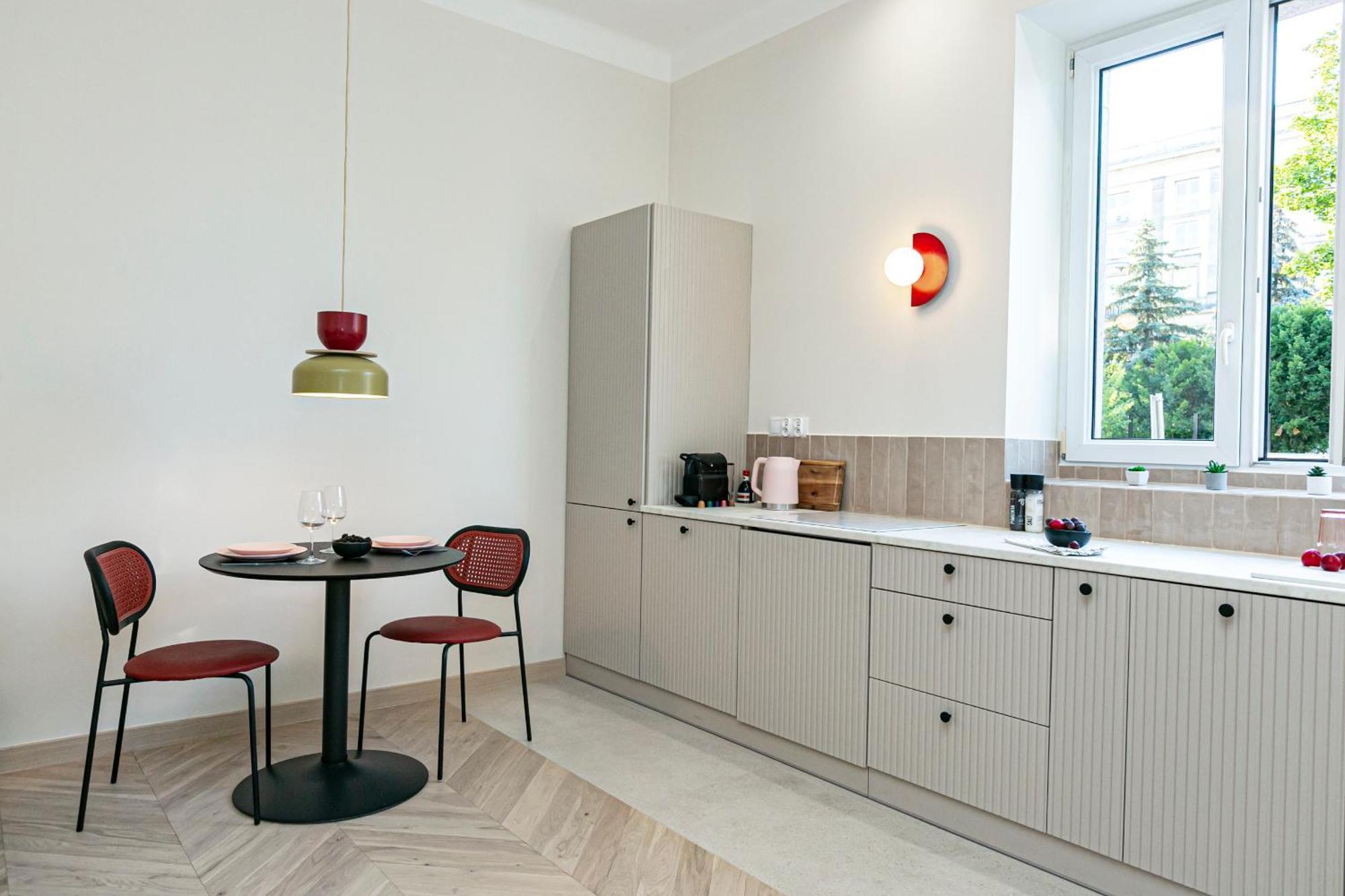Rakowiecka - Bezplatny Parking - Free Parking - Stacja Metra 500m - Underground Station 500m Better Apartamento *