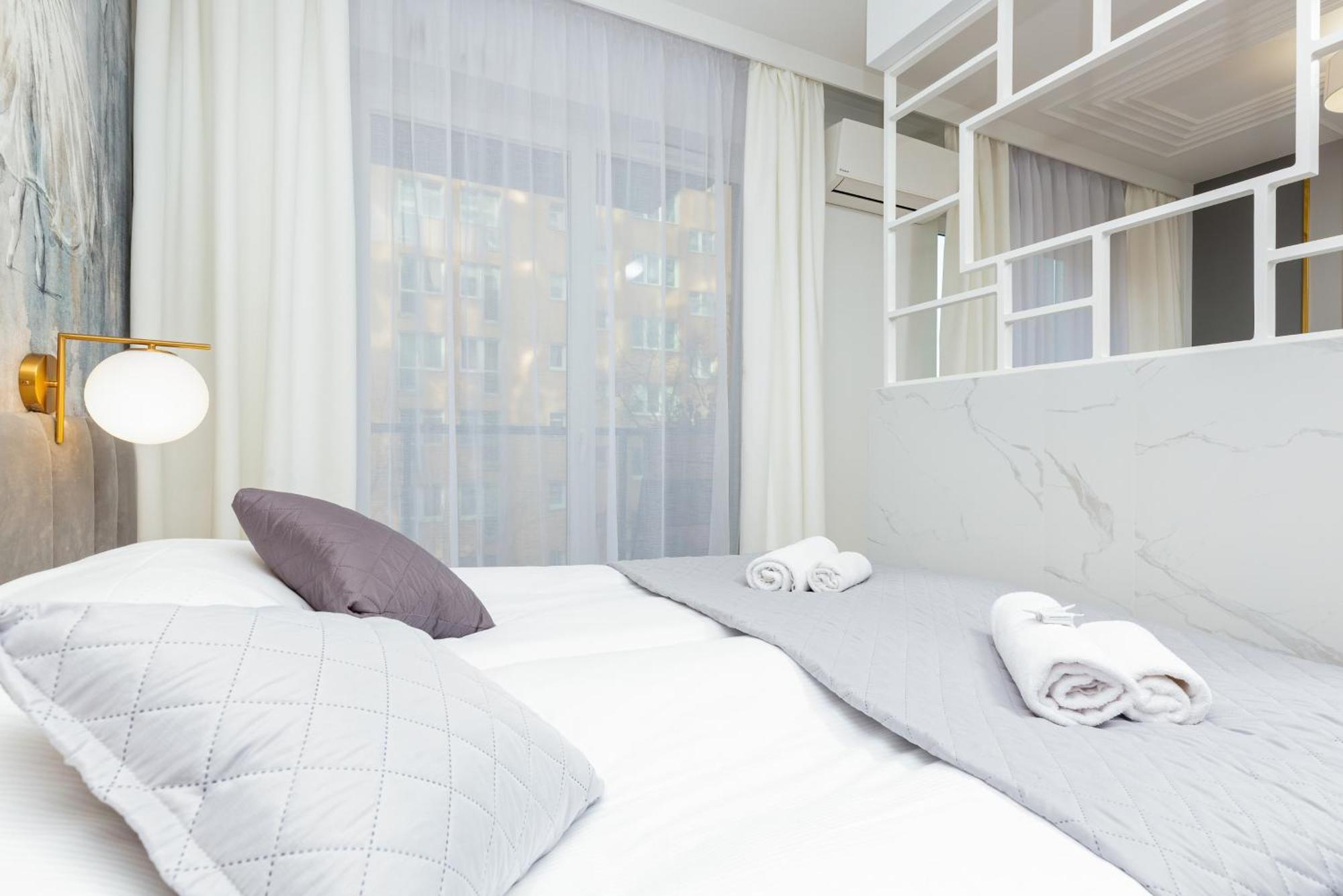 One Bedroom In Center By Renters Prestige * Warschau