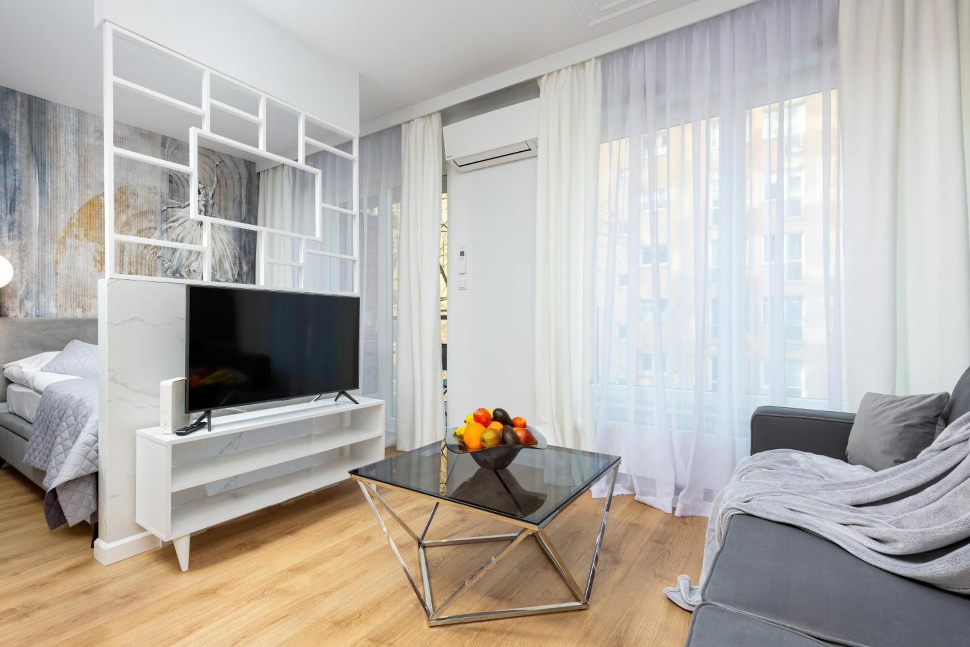 Apartment One Bedroom In Center By Renters Prestige