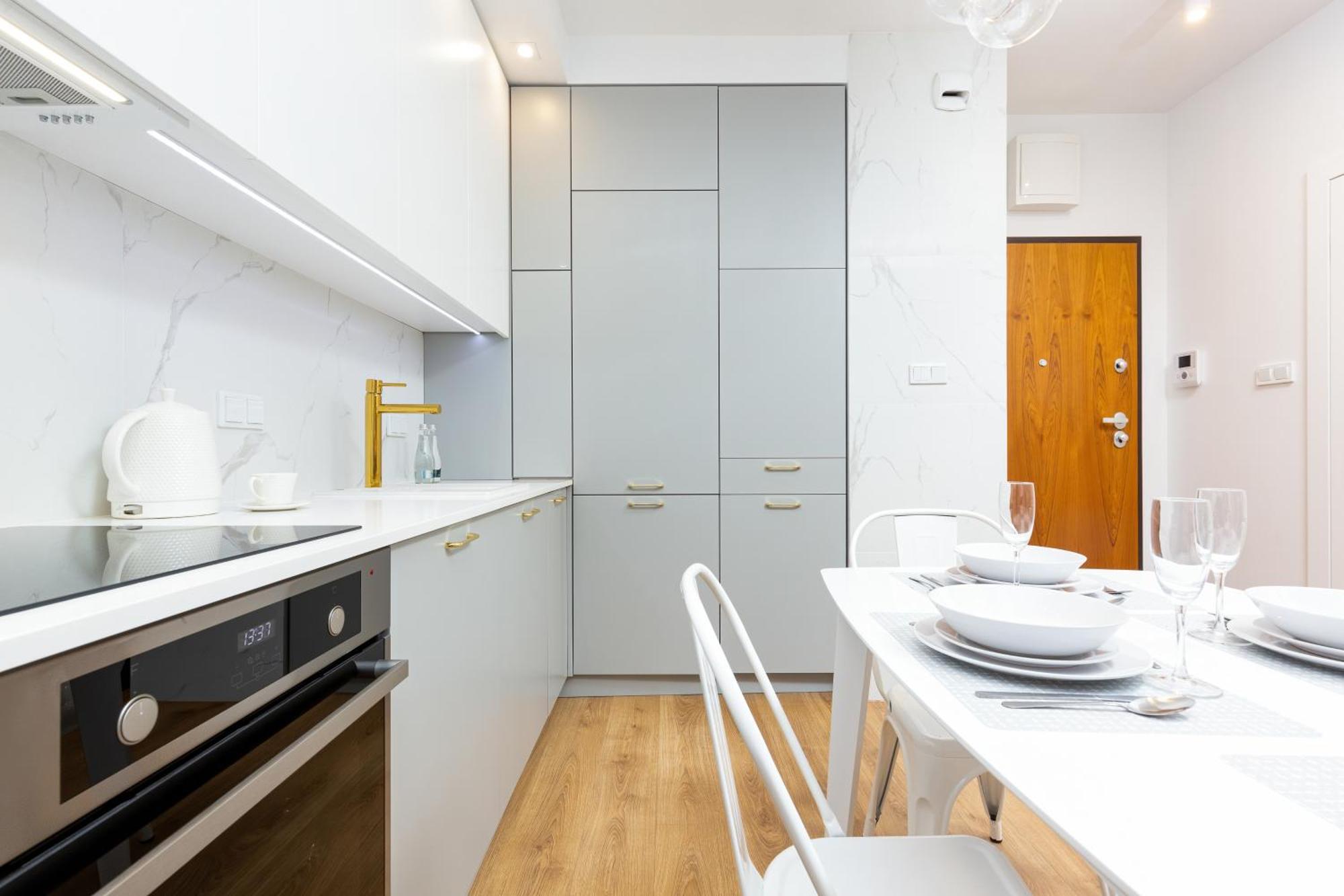 One Bedroom In Center By Renters Prestige Apartment