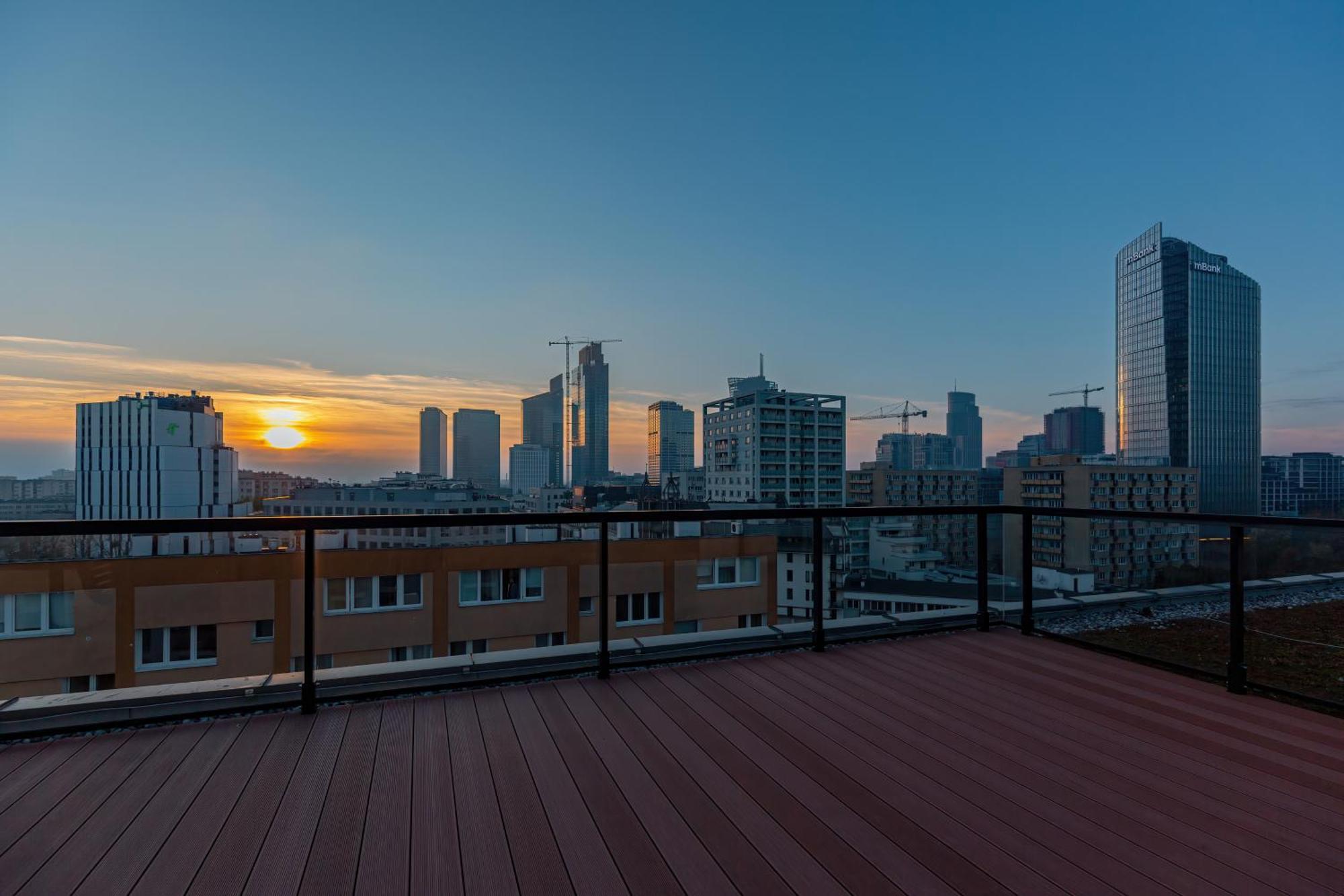 One Bedroom In Center By Renters Prestige Apartment Warschau