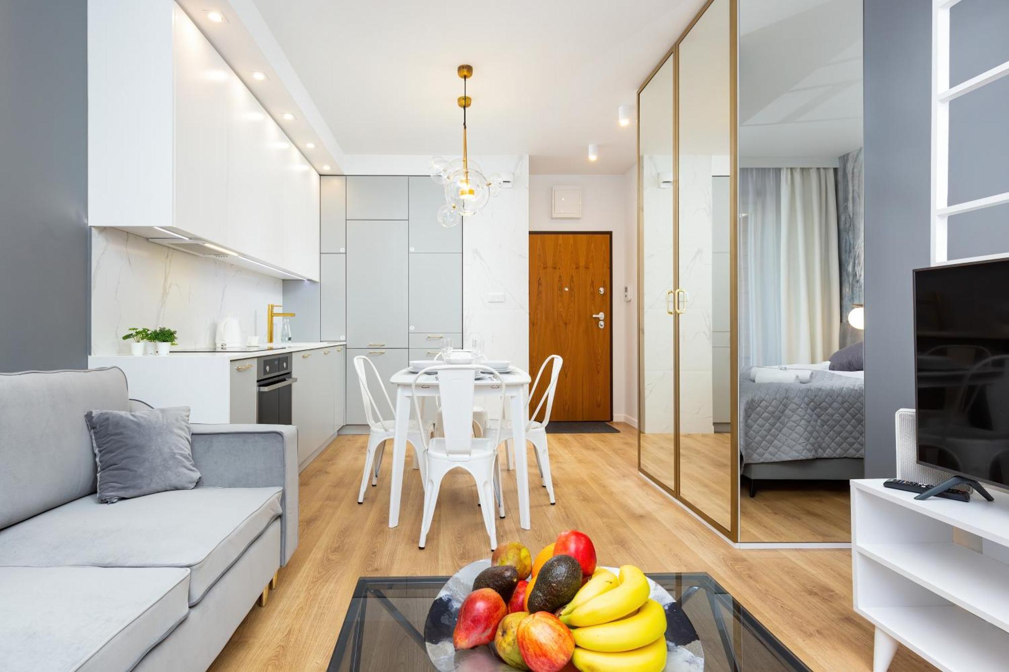 Apartment One Bedroom In Center By Renters Prestige