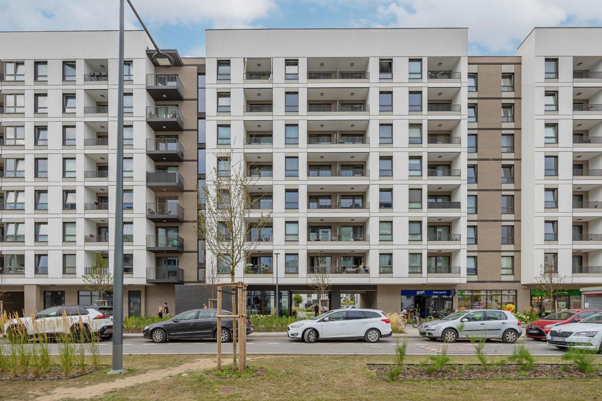 Nowoczesny Z Balkonem I Miejscem Parkingowym Ursus By Rent Like *