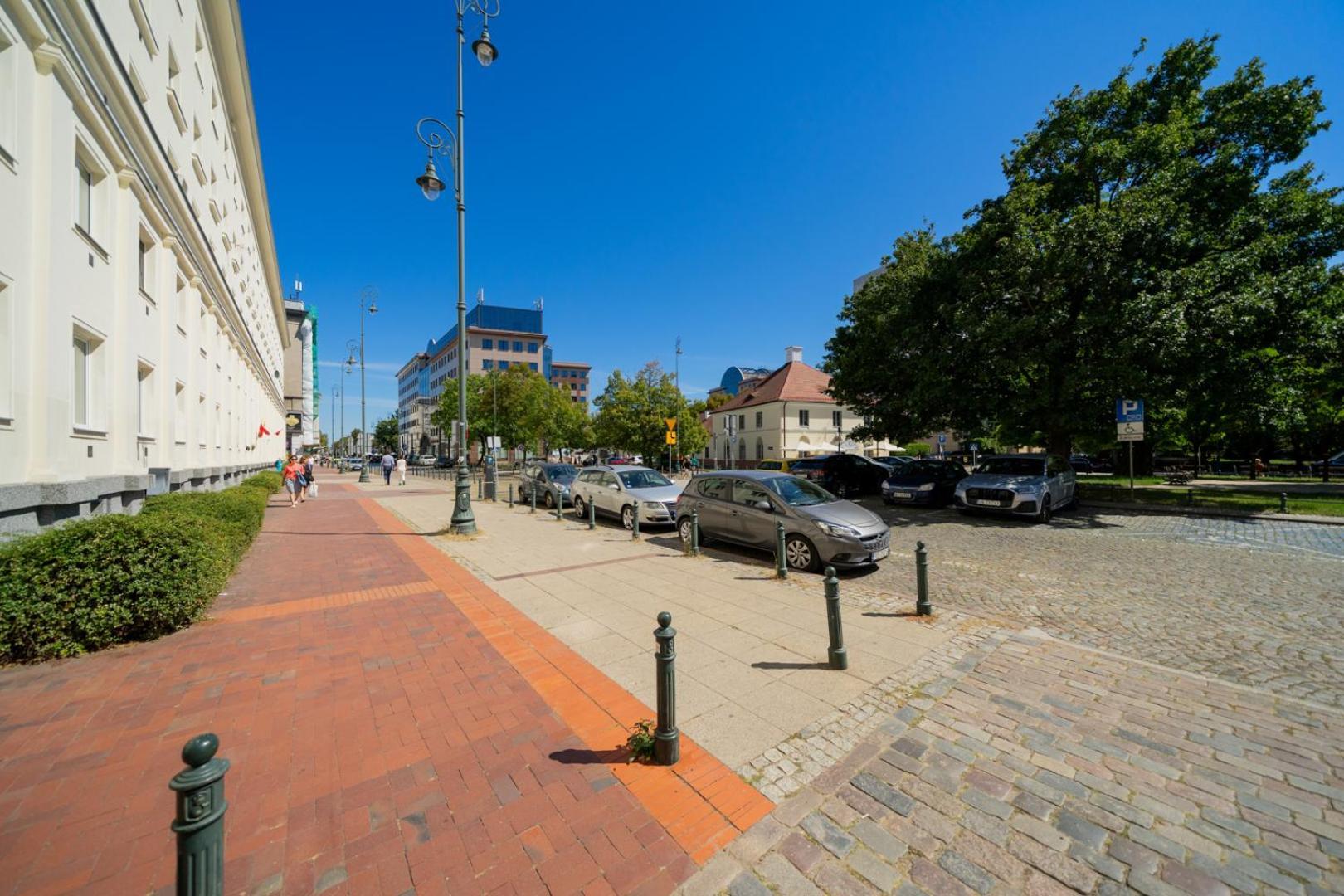 Apartment Elektoralna Apt - Workspace, Park, Bus&tram - By Rentujemy Warsaw