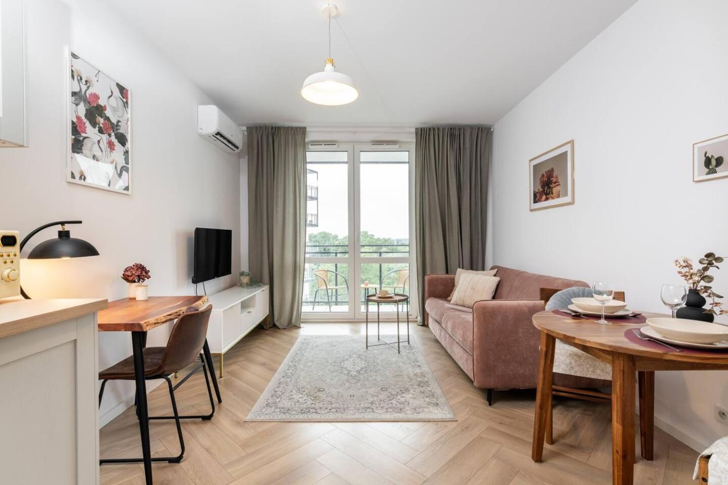 Rosette Wiktoryn Apartment