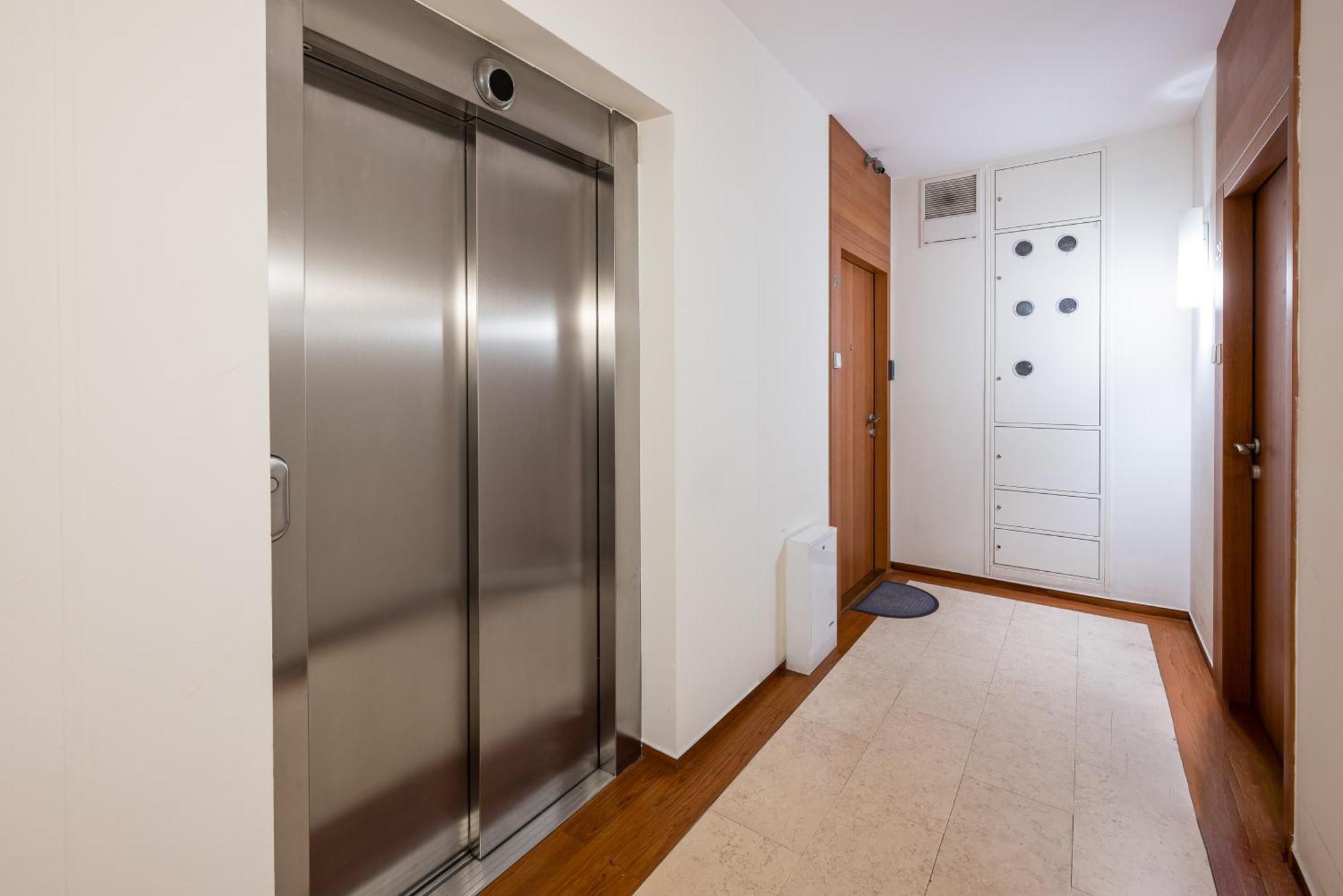 Apartment Ochota Spacious Warsaw