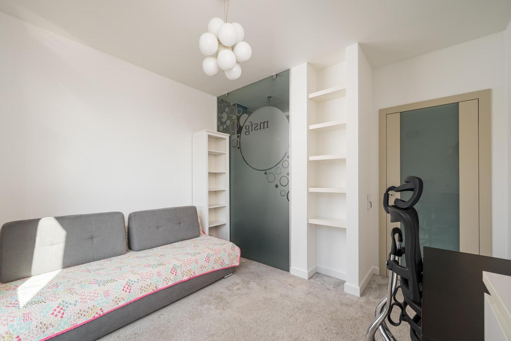Ochota Spacious Apartment Warsaw