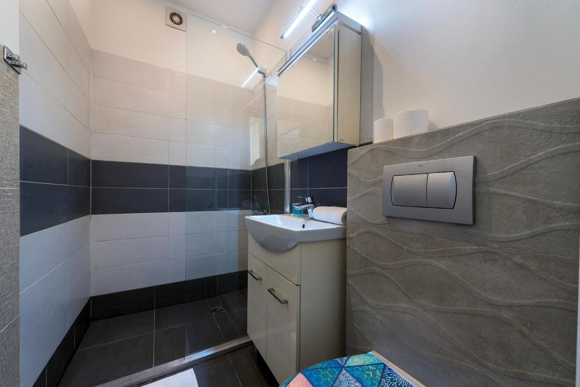 Very Quiet Flat In The Old Town * Warsaw