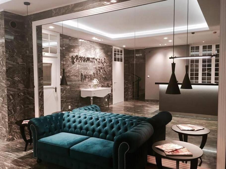 Spacious Swimming Pool Gym Sauna Wwa40 Apartamento