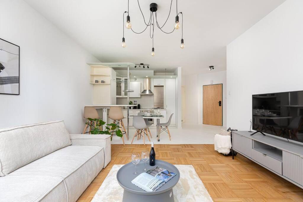 Apartamento Spacious Swimming Pool Gym Sauna Wwa40 Varsóvia