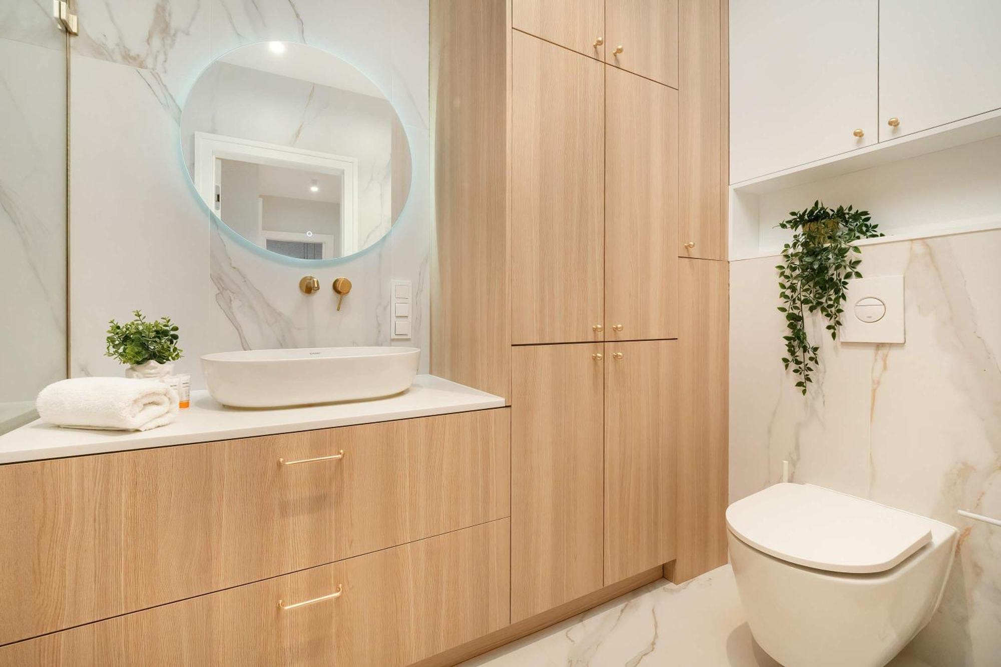 Stylish In With Parking, Bathtub, Balcony, And Desk By Renters Apartment