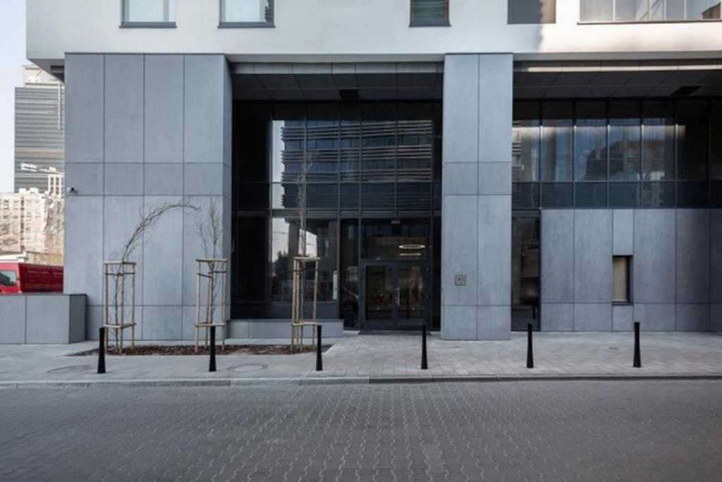 Apartment - Great Location- Big Luxury In The Center - 85-5 Warsaw