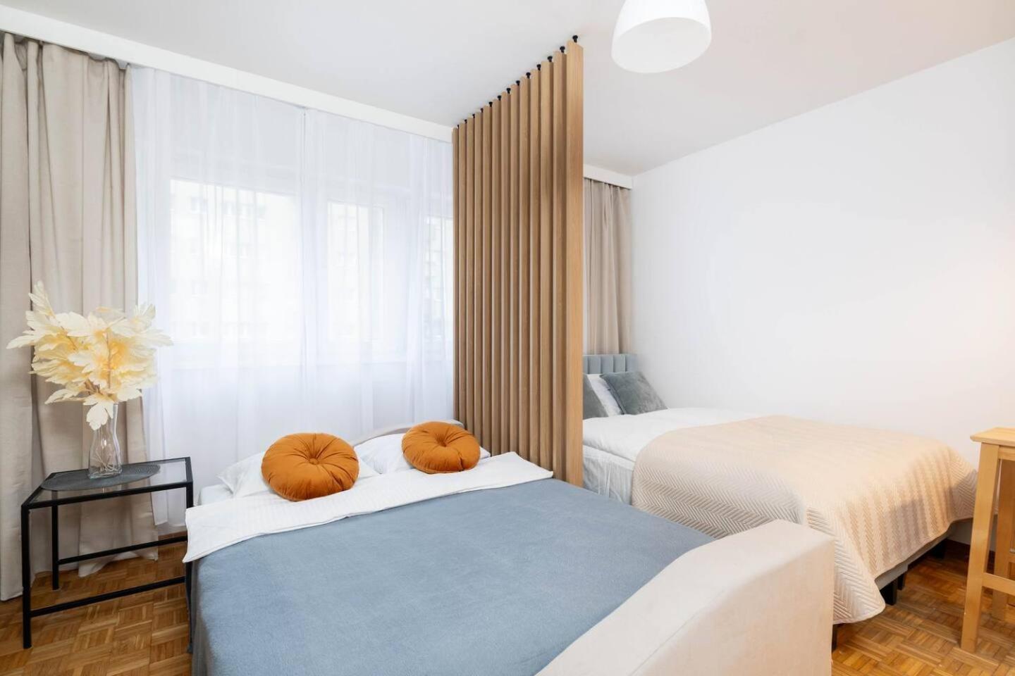 Apartment Lily Wola Ratusz Warsaw