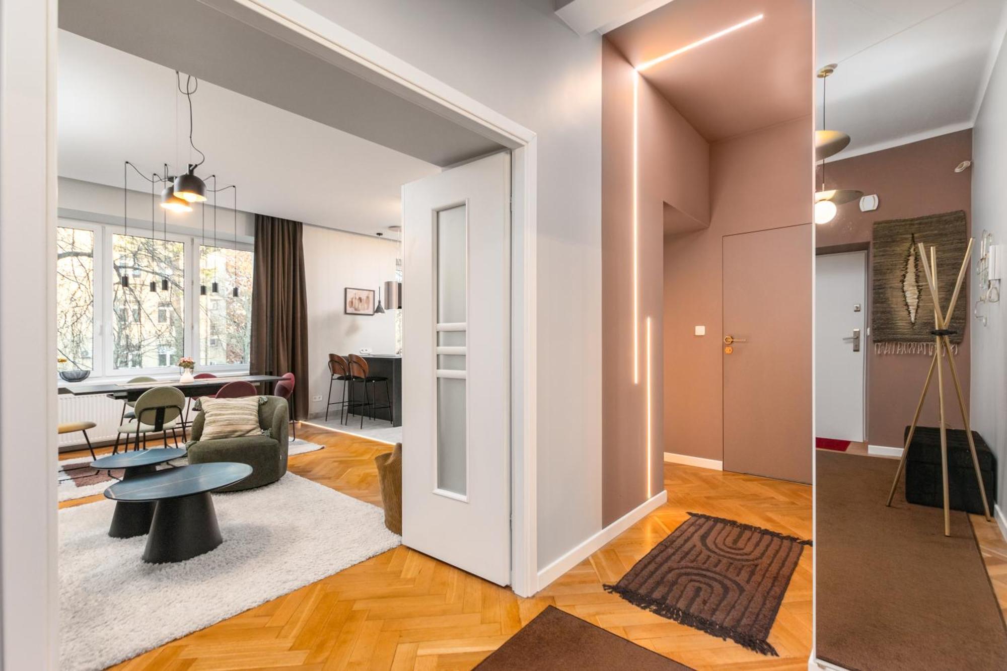 Apartment Raszynska 32-44 By Homeprime Warsaw