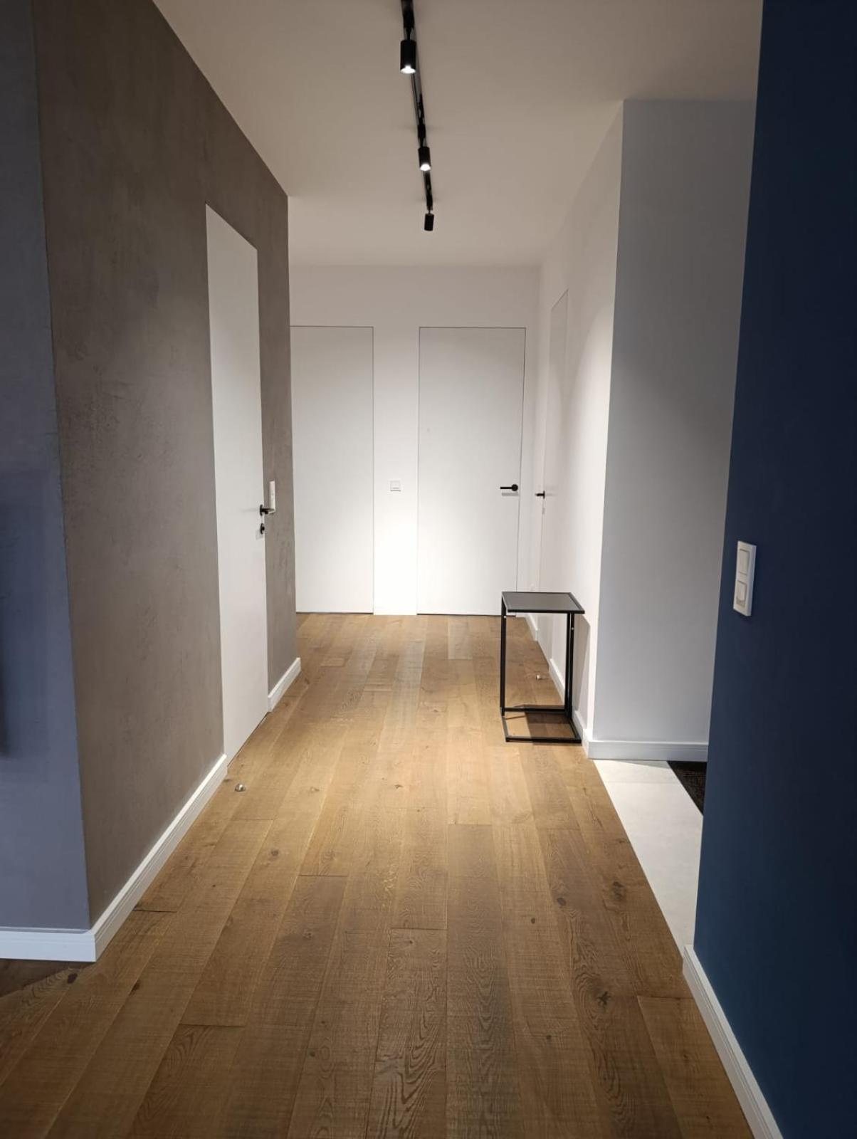 Spacious & Modern 3br-2ba Apartment Warsaw