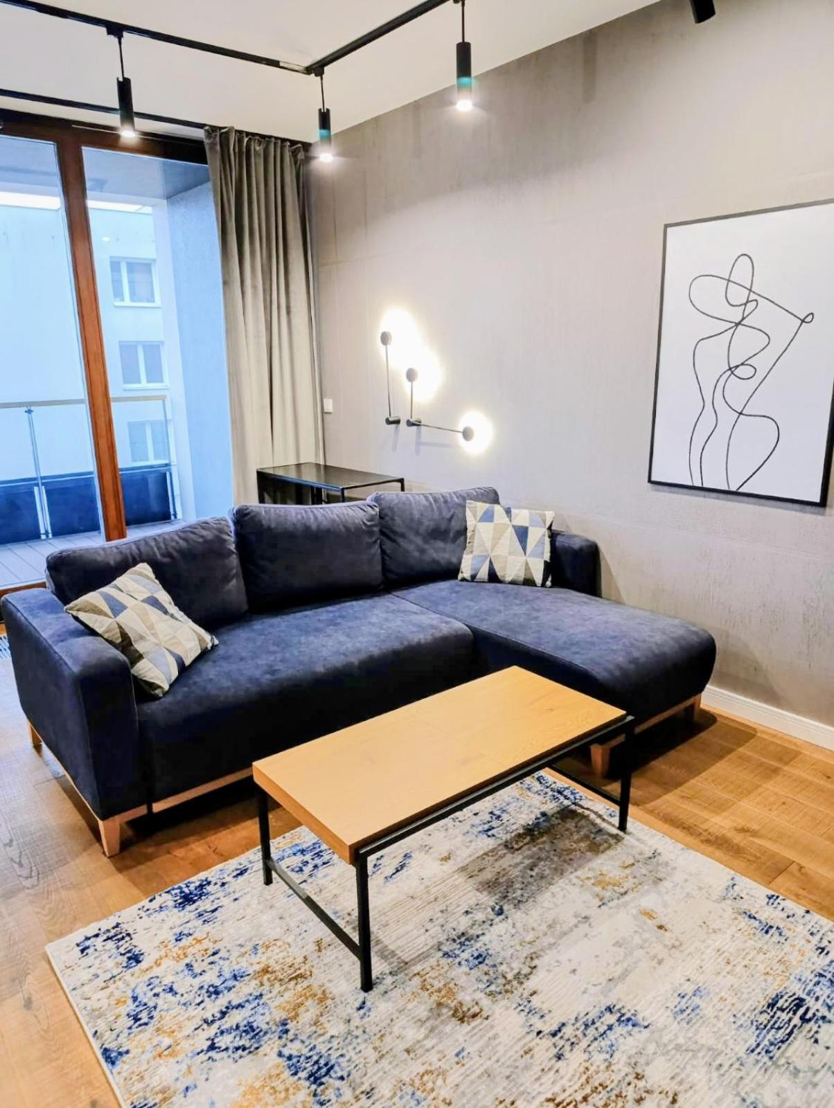 Apartment Spacious & Modern 3br-2ba
