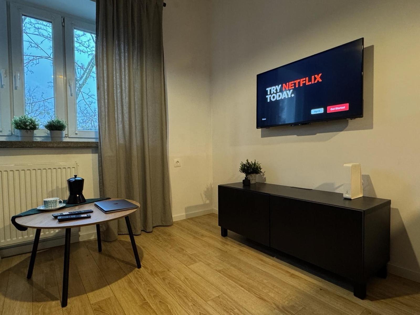 Apartment Nowolipie 16, Center Warsaw