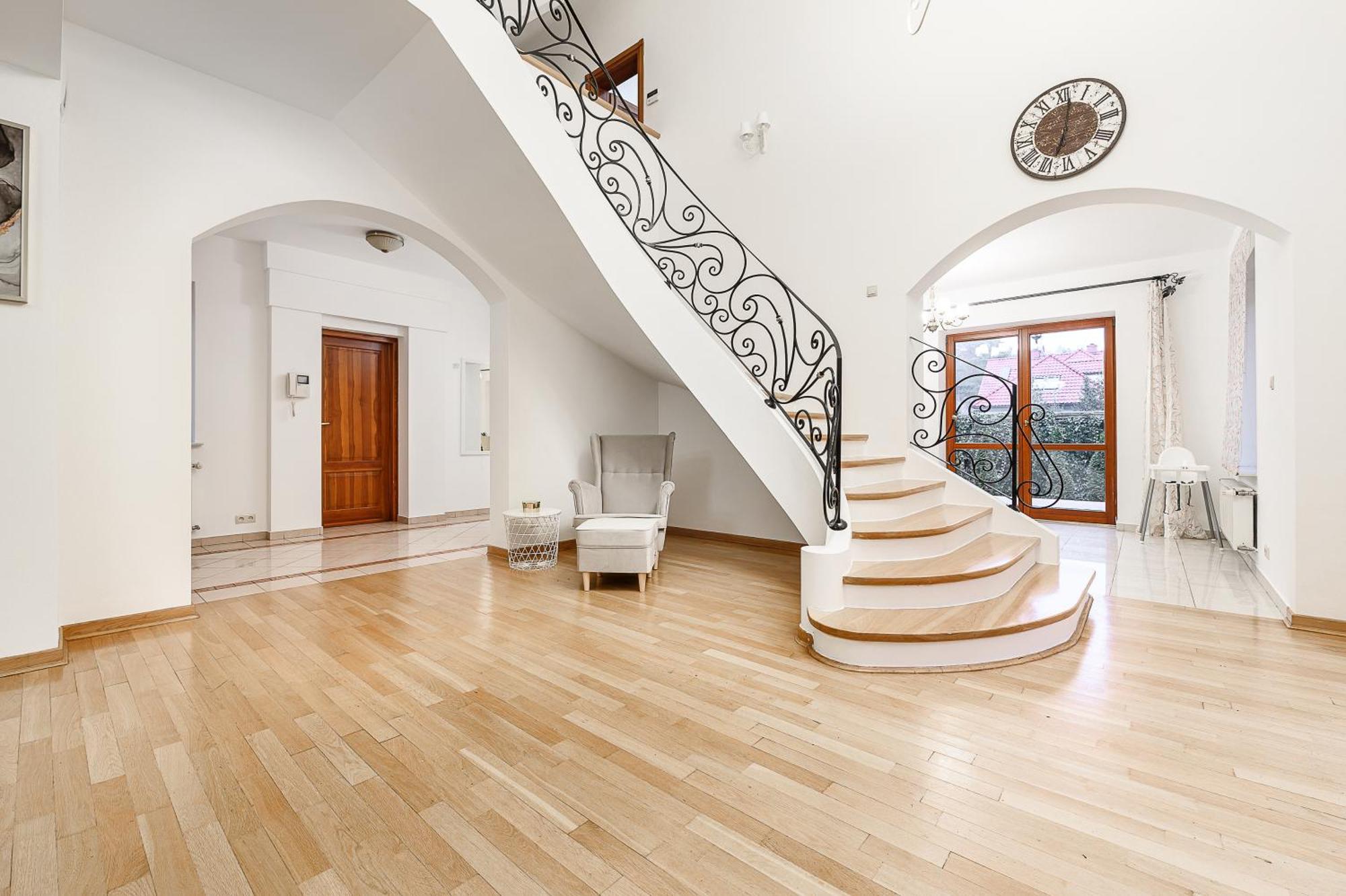 Lumina Amazing House In *