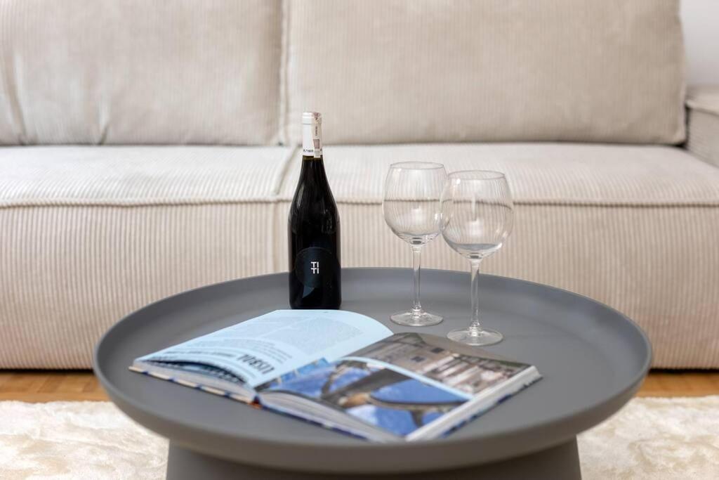 Wielicka Spacious Near Metro Wwa40 Apartamento *
