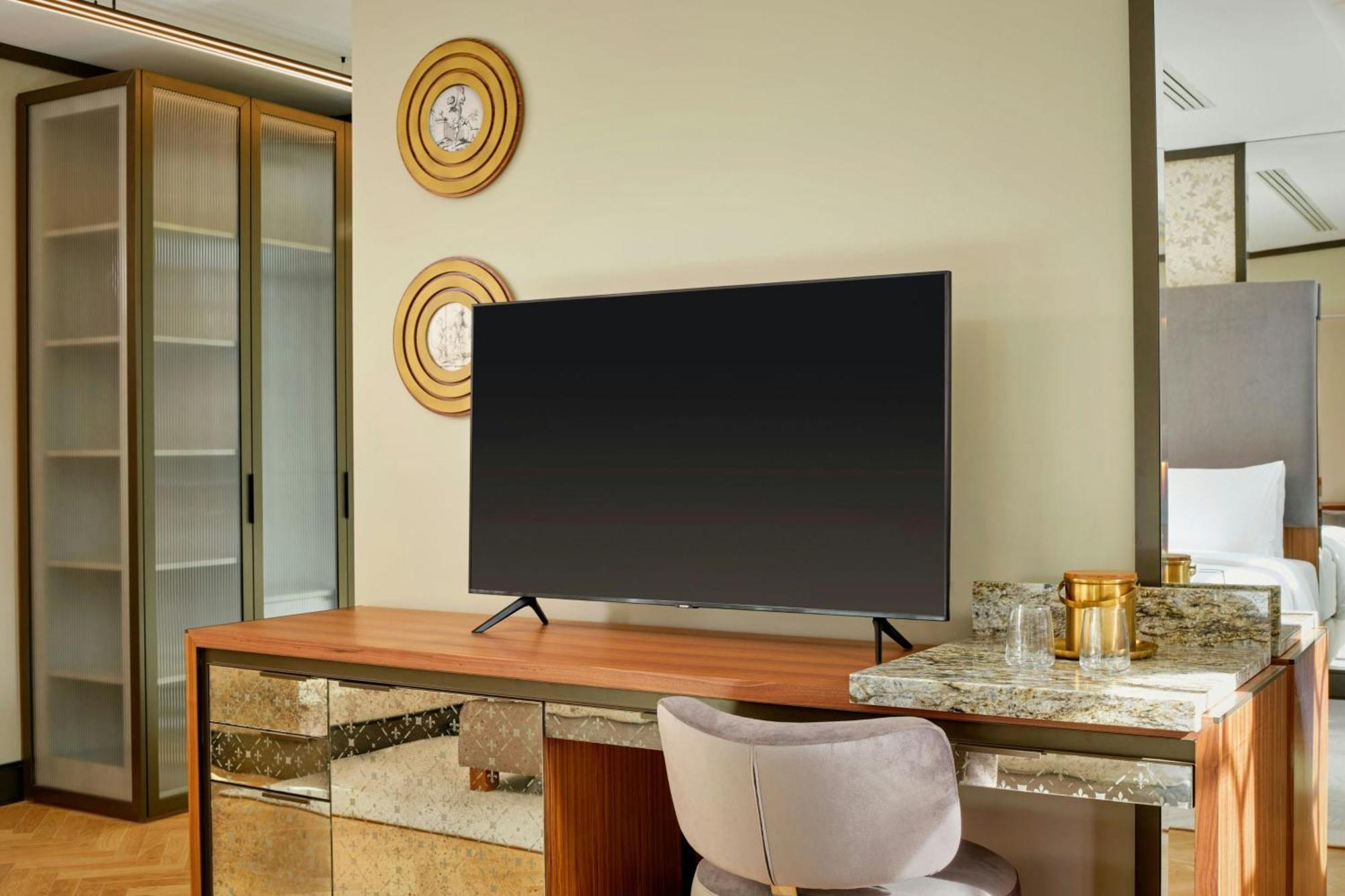 Hotel Verte, Warsaw, Autograph Collection 5*