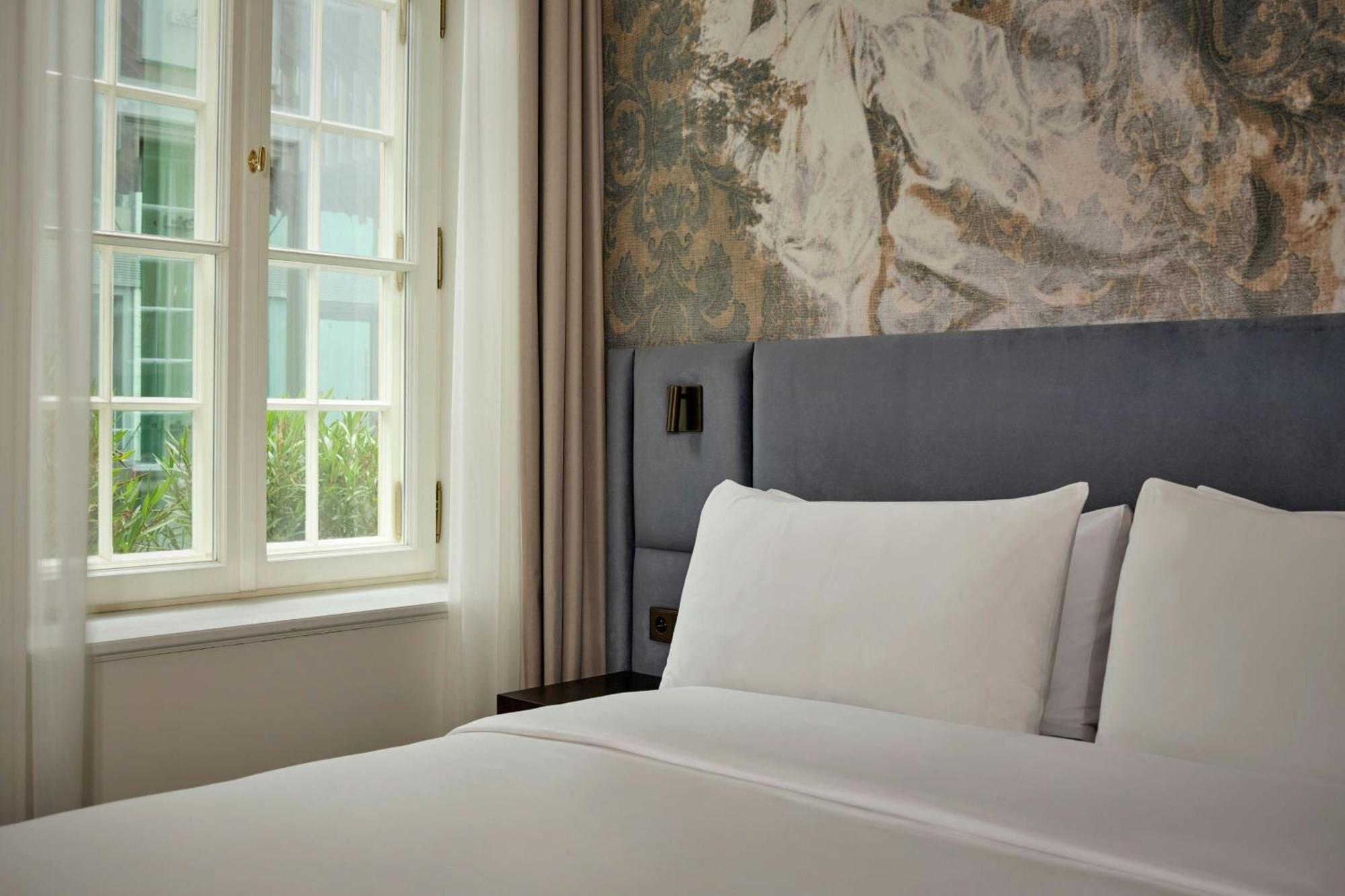 Hotel Verte, Warsaw, Autograph Collection 5*