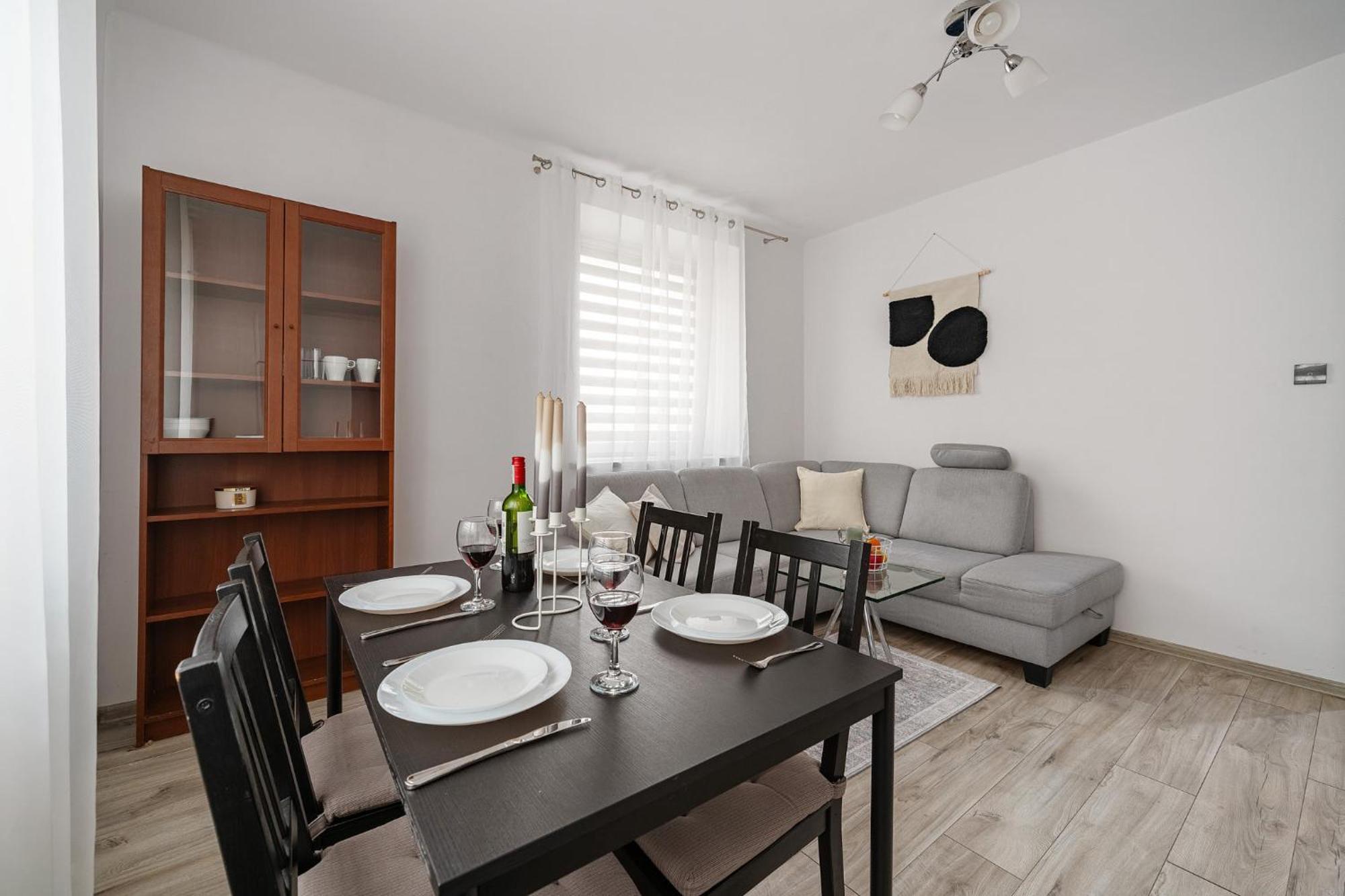 Apartamento Large In Wola Near The Center Varsóvia