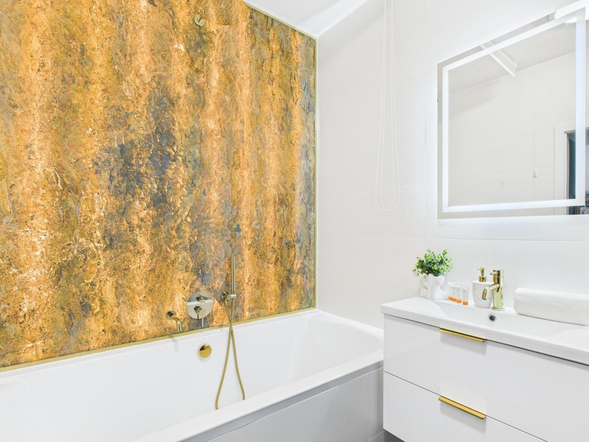 Chlodna European Square By Renters Apartment *