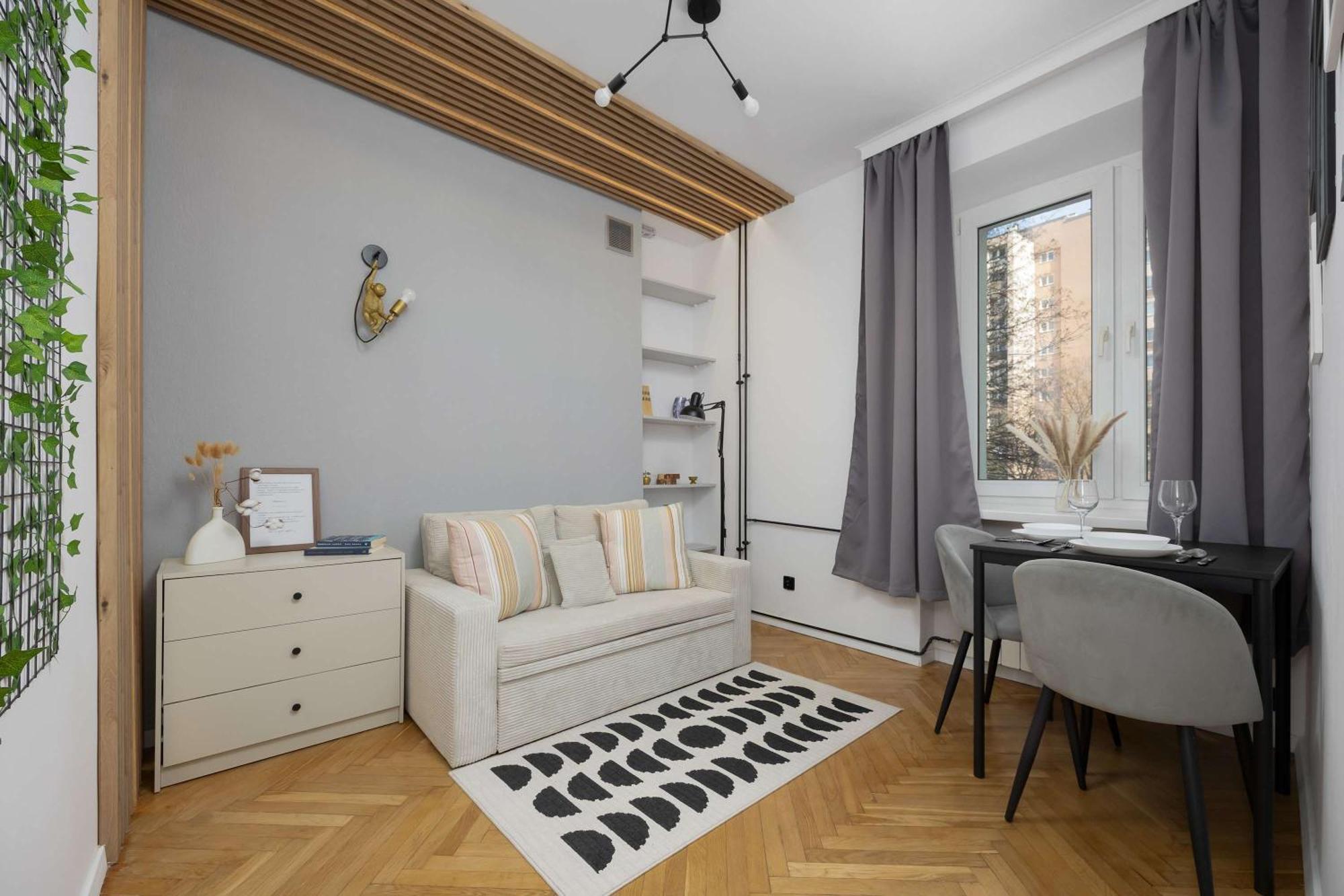 Apartment Tasteful In By Renters
