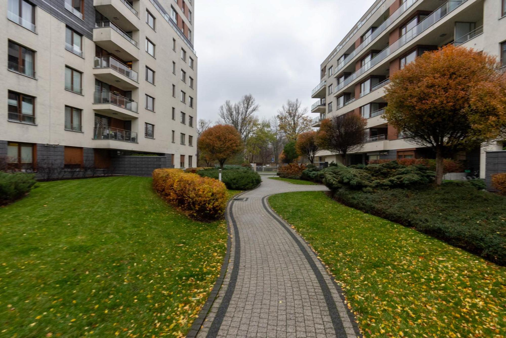 Zoliborz - Gym, Workspace, Bus Nearby - By Rentujemy Apartment
