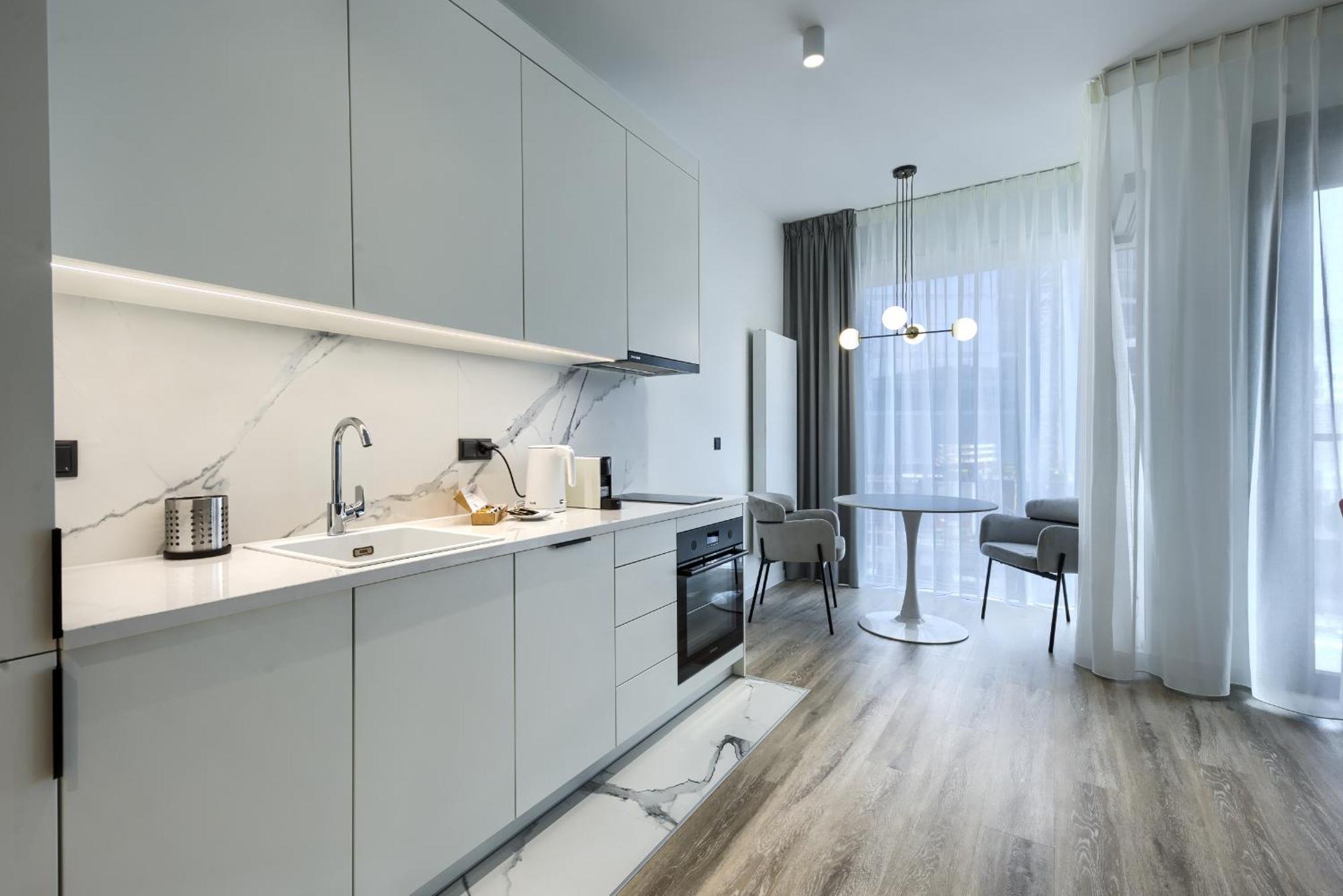 Towarowa Towers Apartment Warsaw
