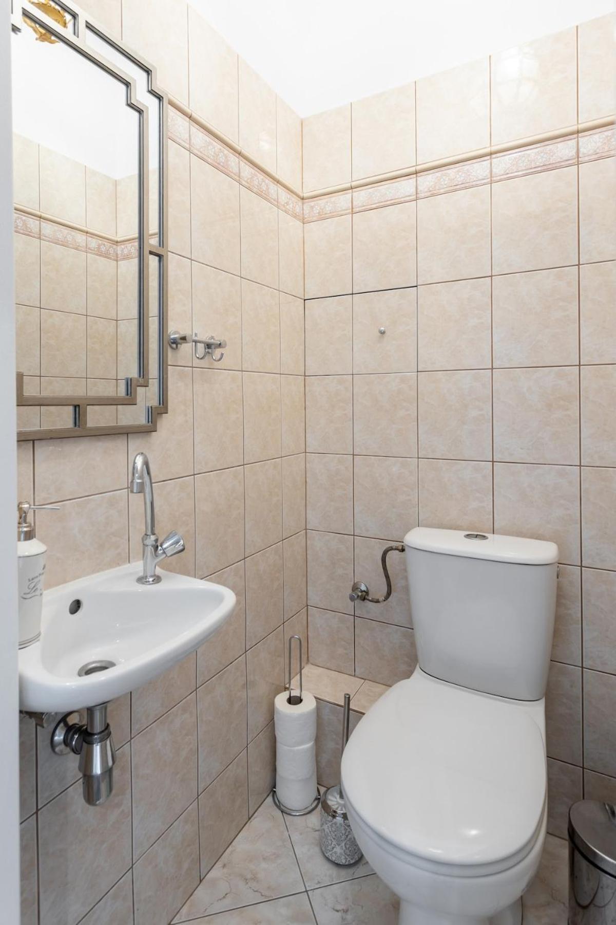 Chic - 10 People - Center -nowy Swiat Warsaw