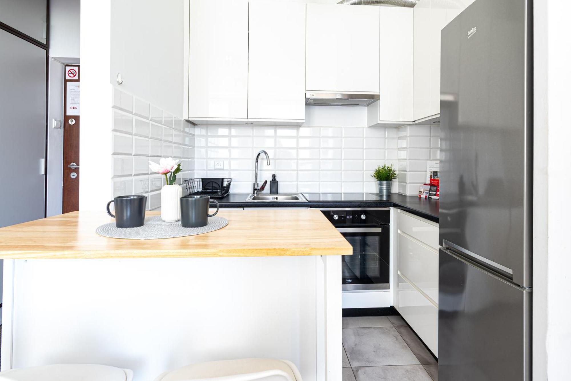 Căn hộ Superapart Genewska 3 *
