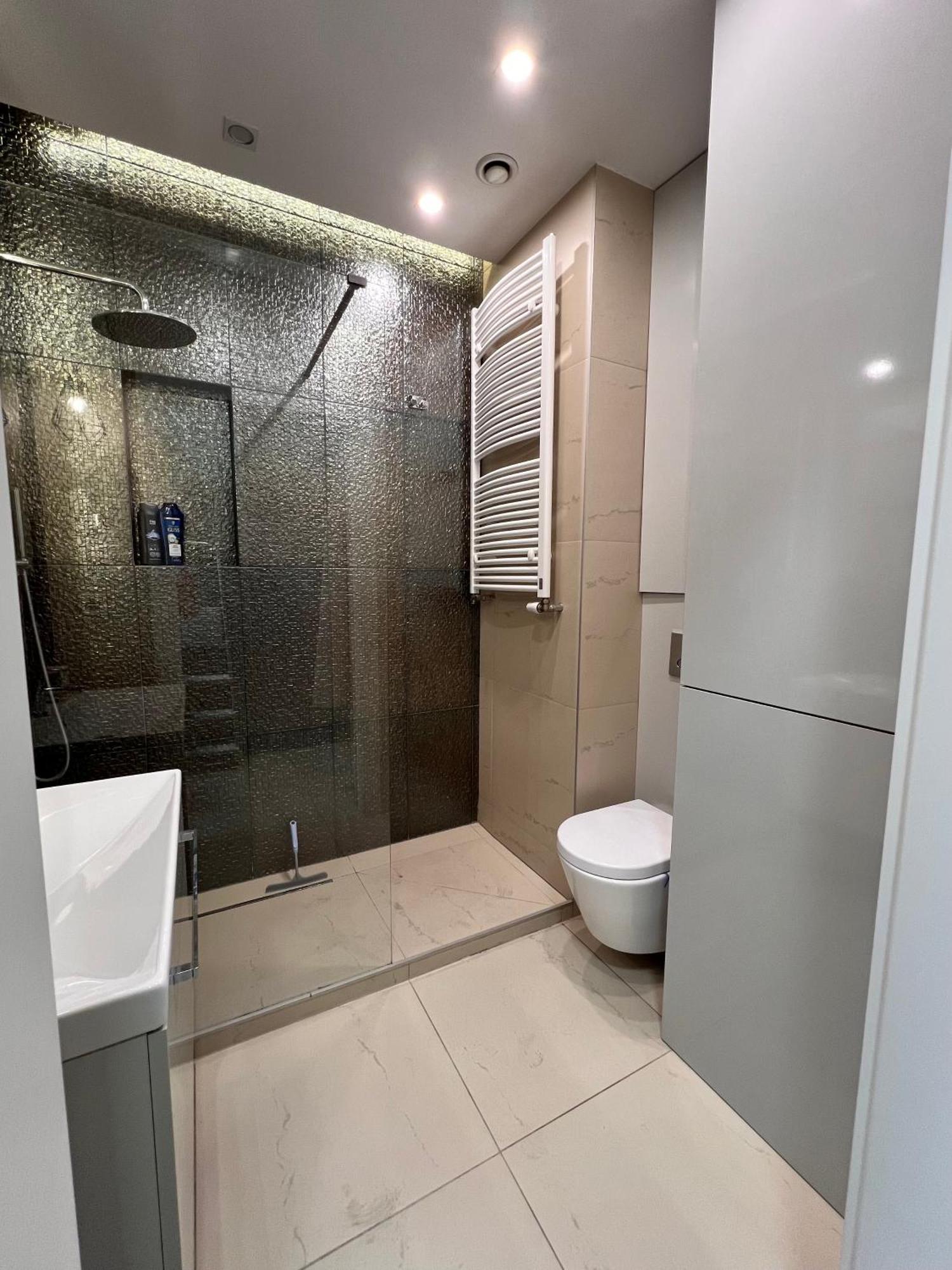 Apartment Close To Chopin Airport, Moduo Cybernetyki, Free Parking By Cosmo Spirit Warsaw