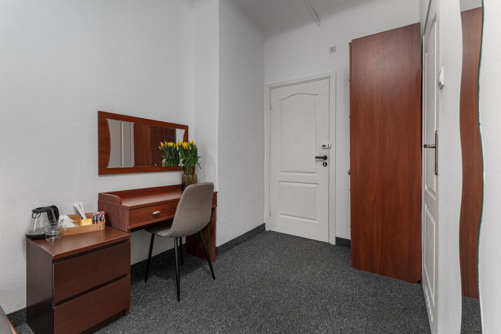 Nhà trọ Coco Warsaw