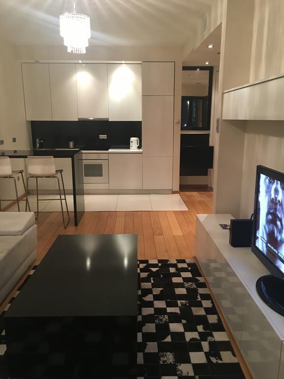 Platinum Towers E 4* Warsaw
