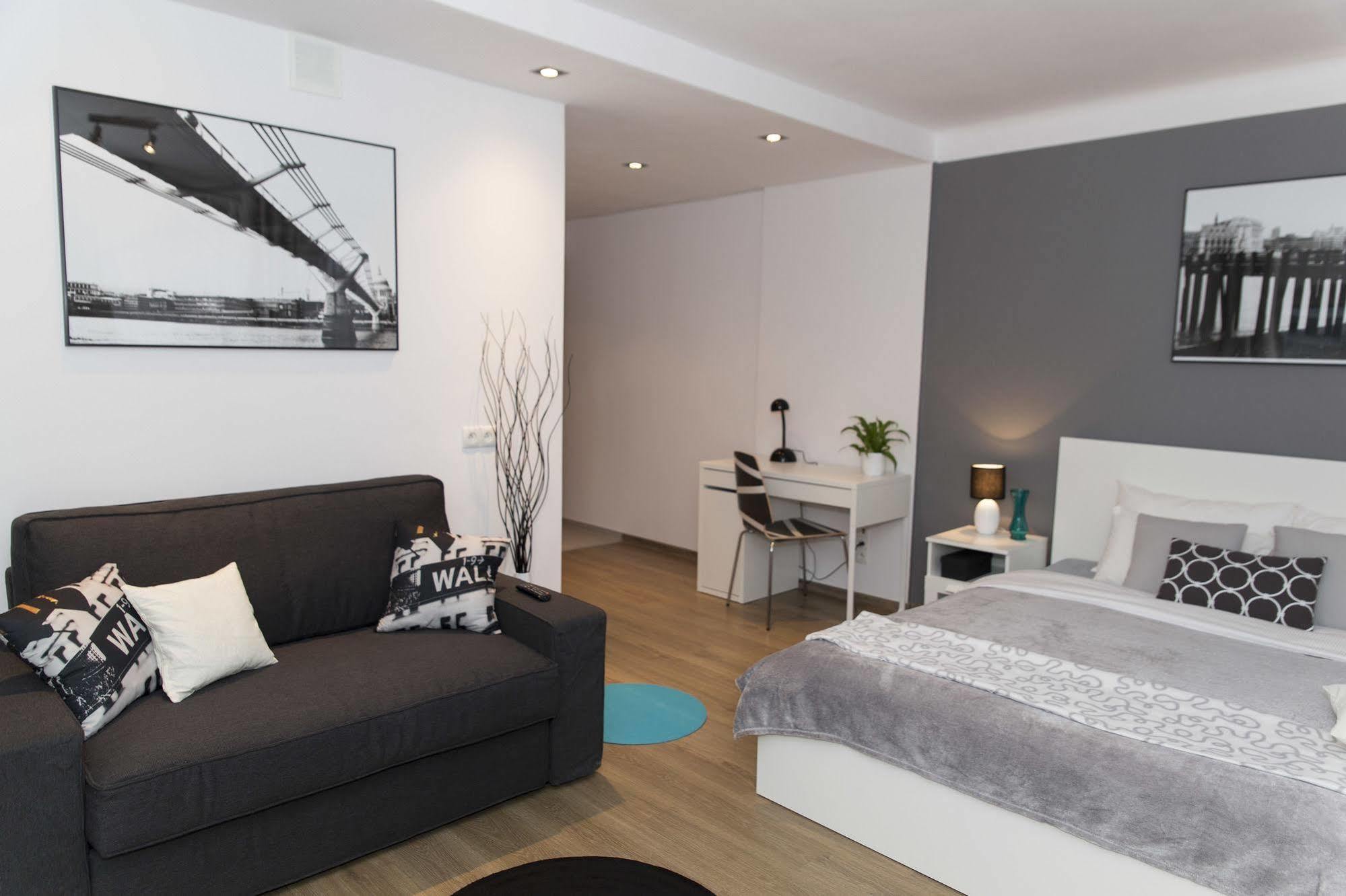 Apartment Warsawrent Centralna