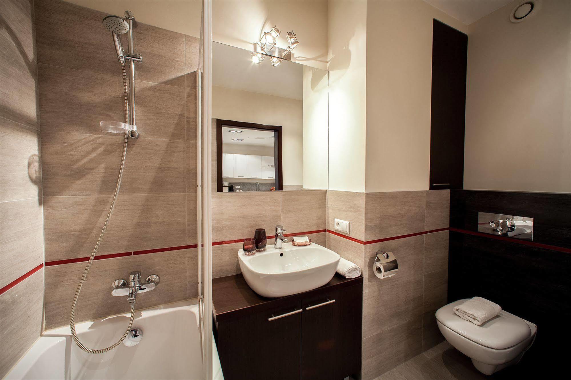 Platinum Towers E 4*
