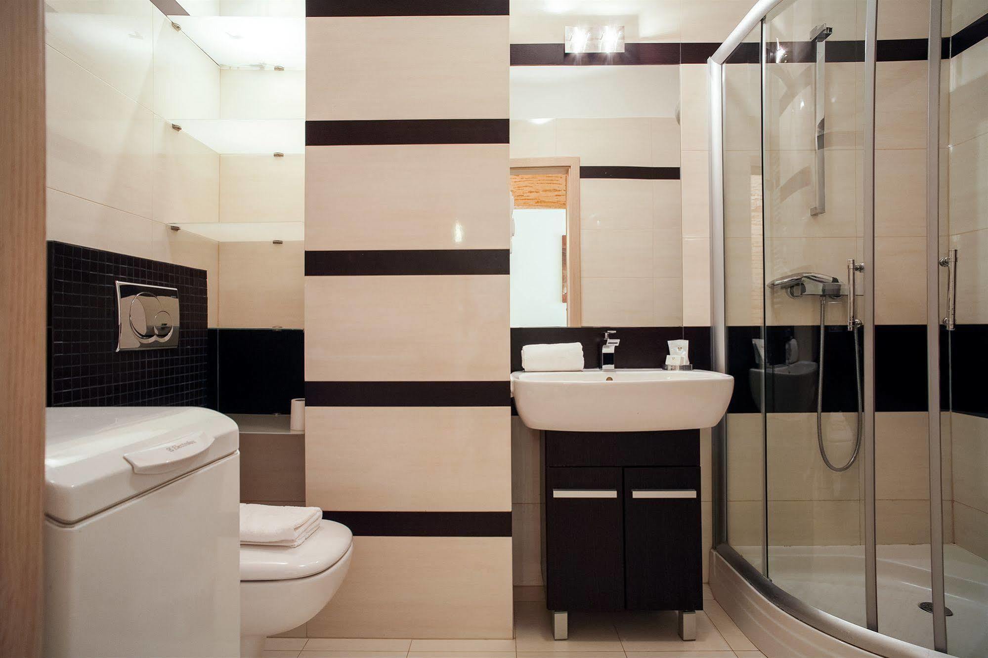 Platinum Towers E 4* Warsaw